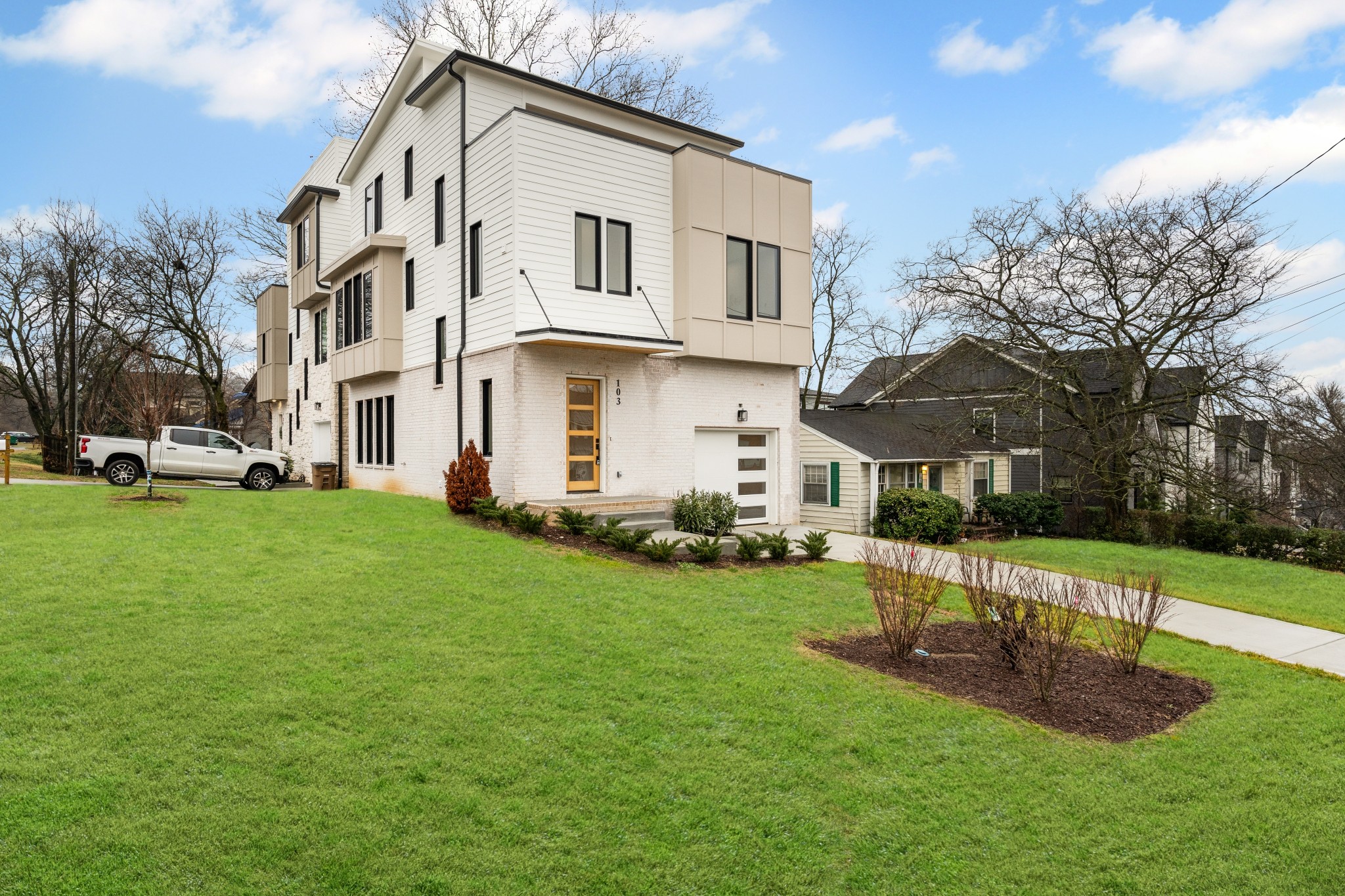 103 Oceola Ave Townhomes Real Estate Listings Main Image
