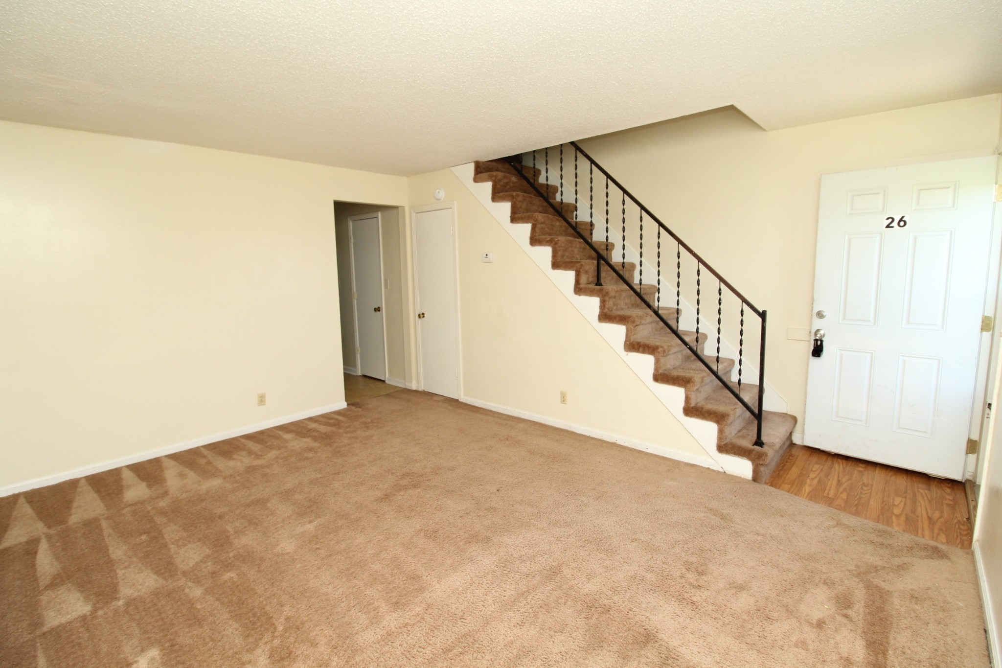 1070 Pembroke Road Property Photo 2