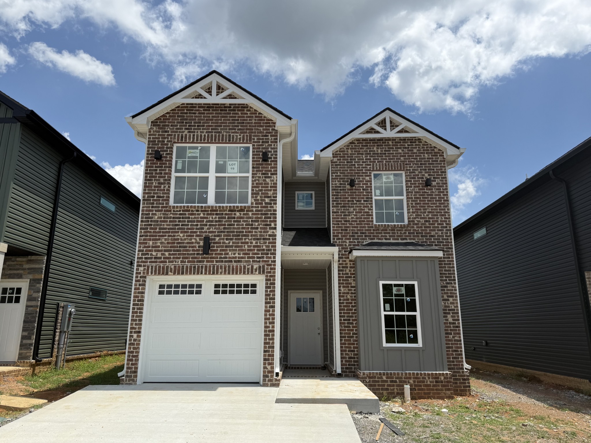 539 Charleston Cove Way Property Photo 1