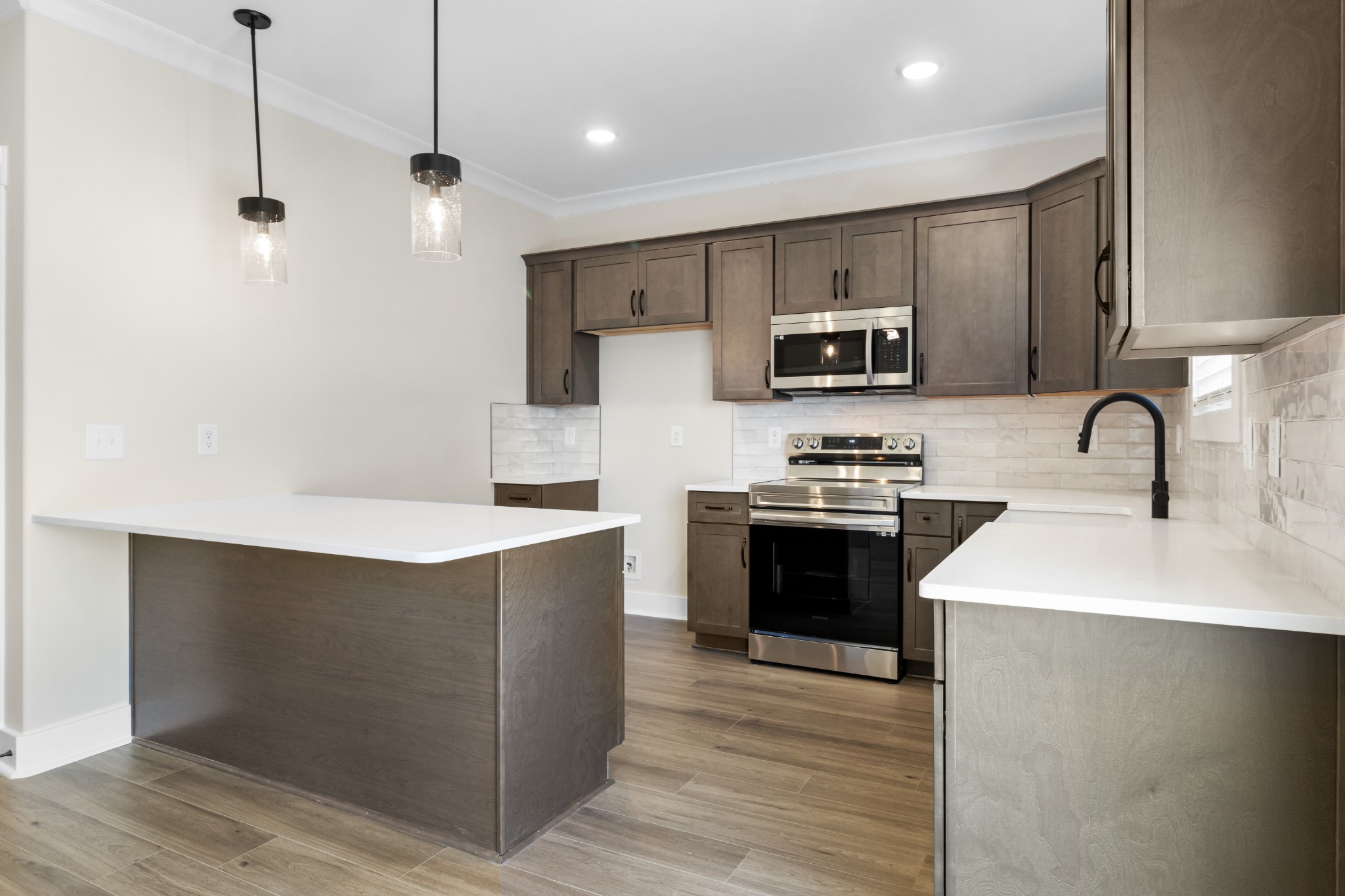 539 Charleston Cove Way Property Photo 14