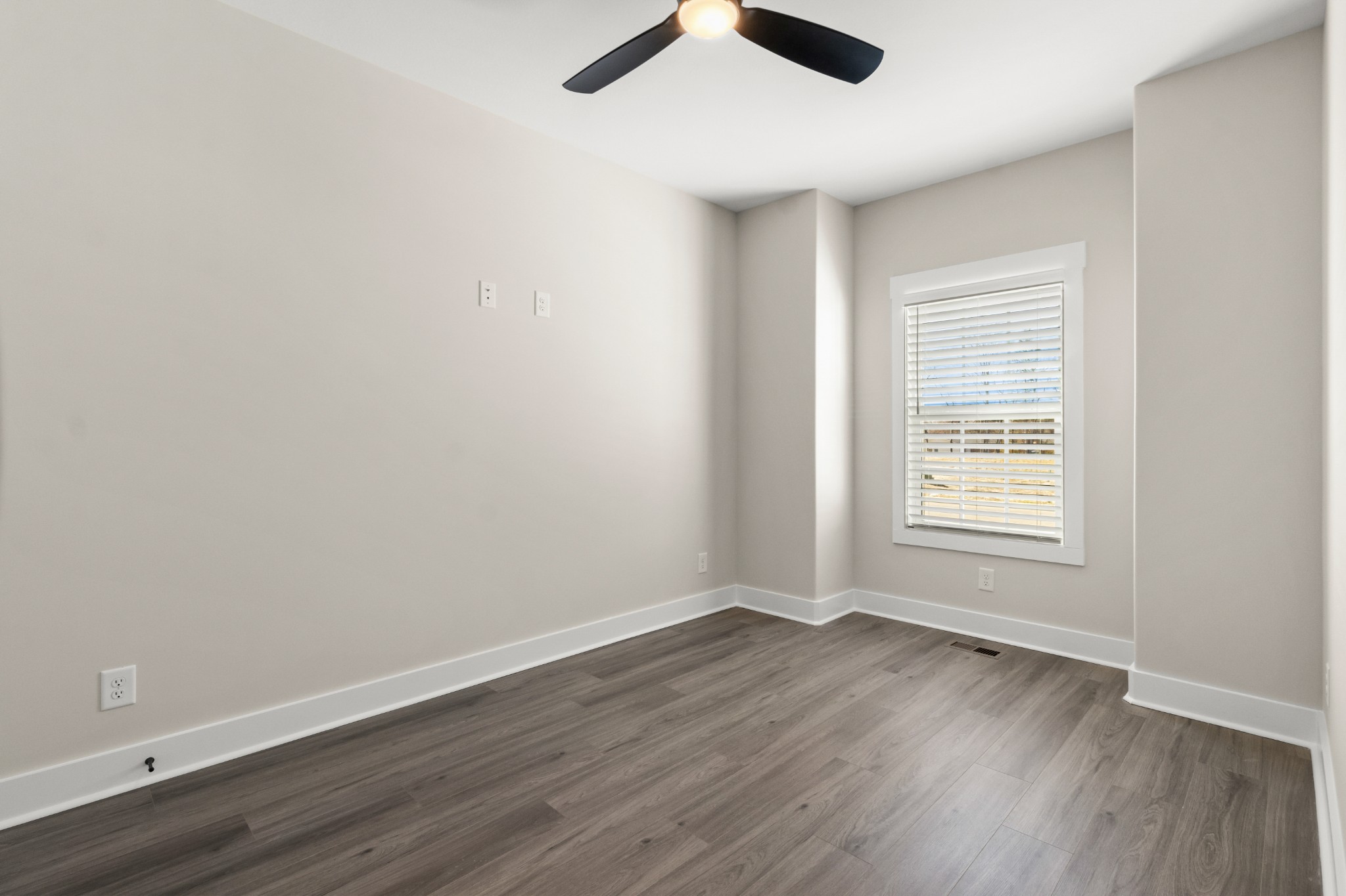 539 Charleston Cove Way Property Photo 19