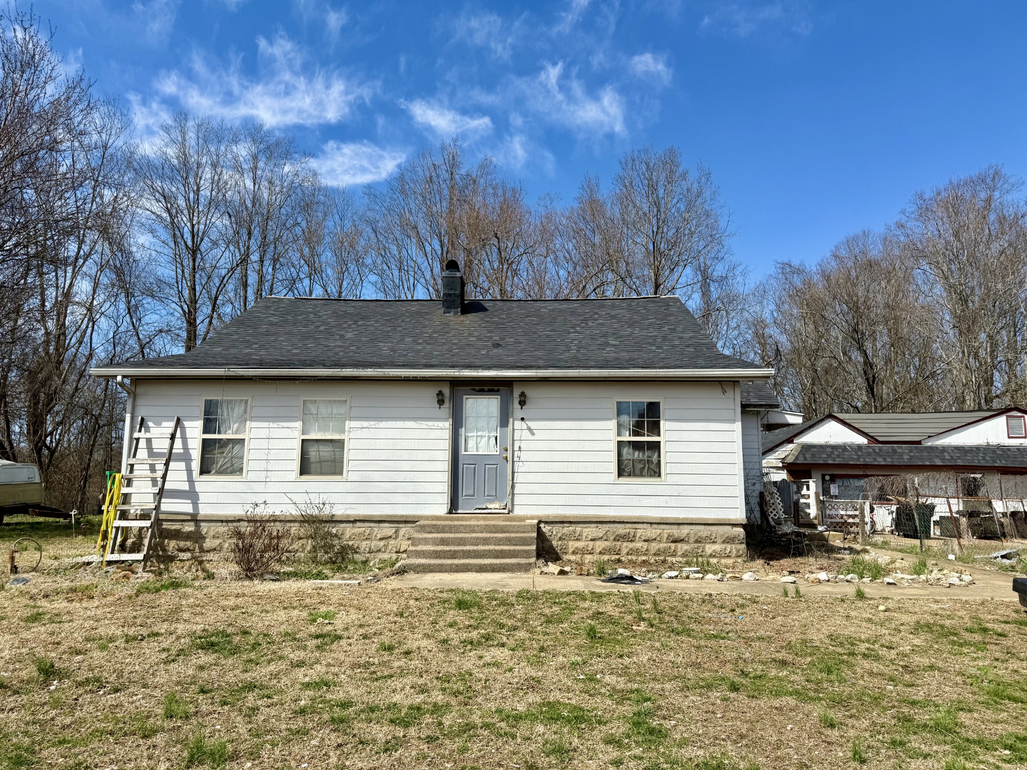 23 Richardson Ave Property Photo