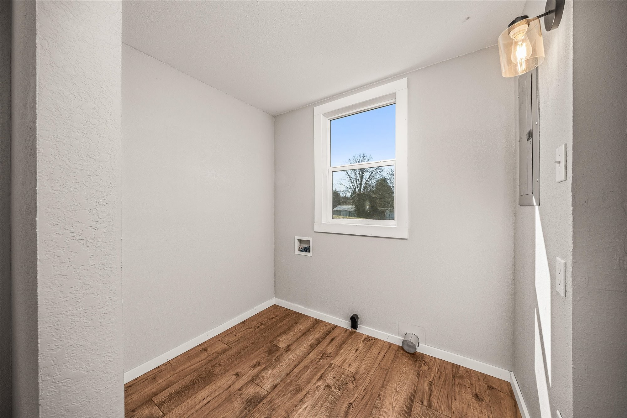 111 Lee St Property Photo 12