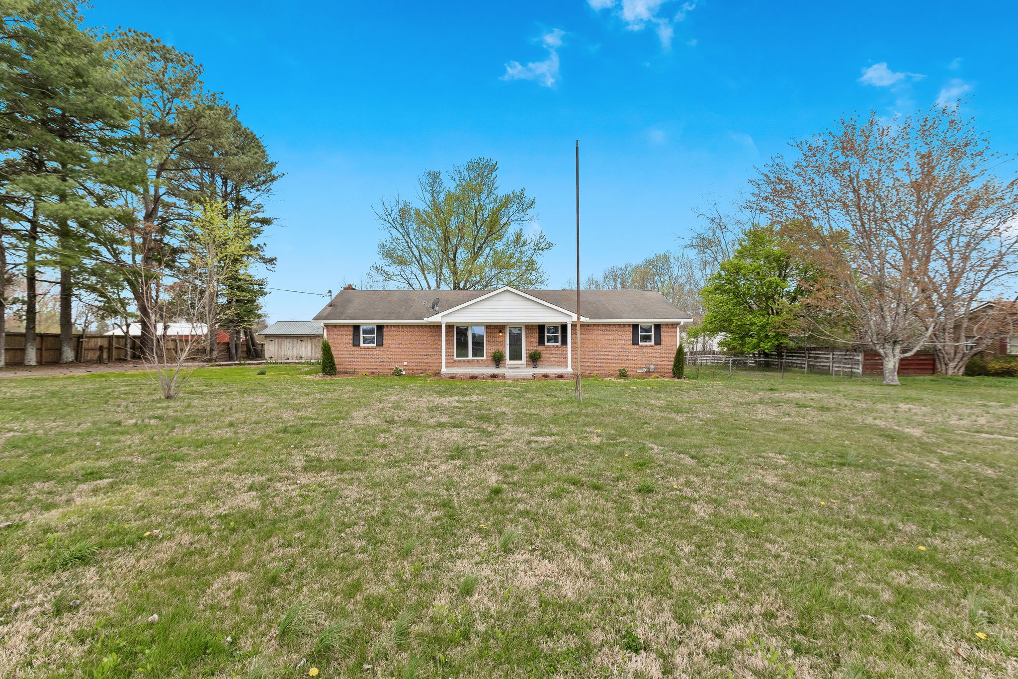 1035 New Deal Potts Rd Property Photo 1