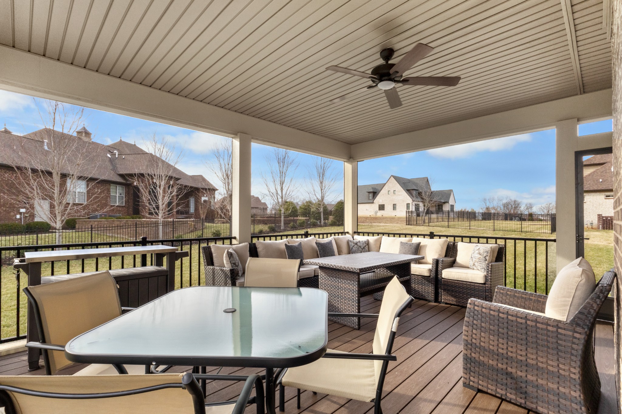 1484 Overlook Pointe Property Photo 54