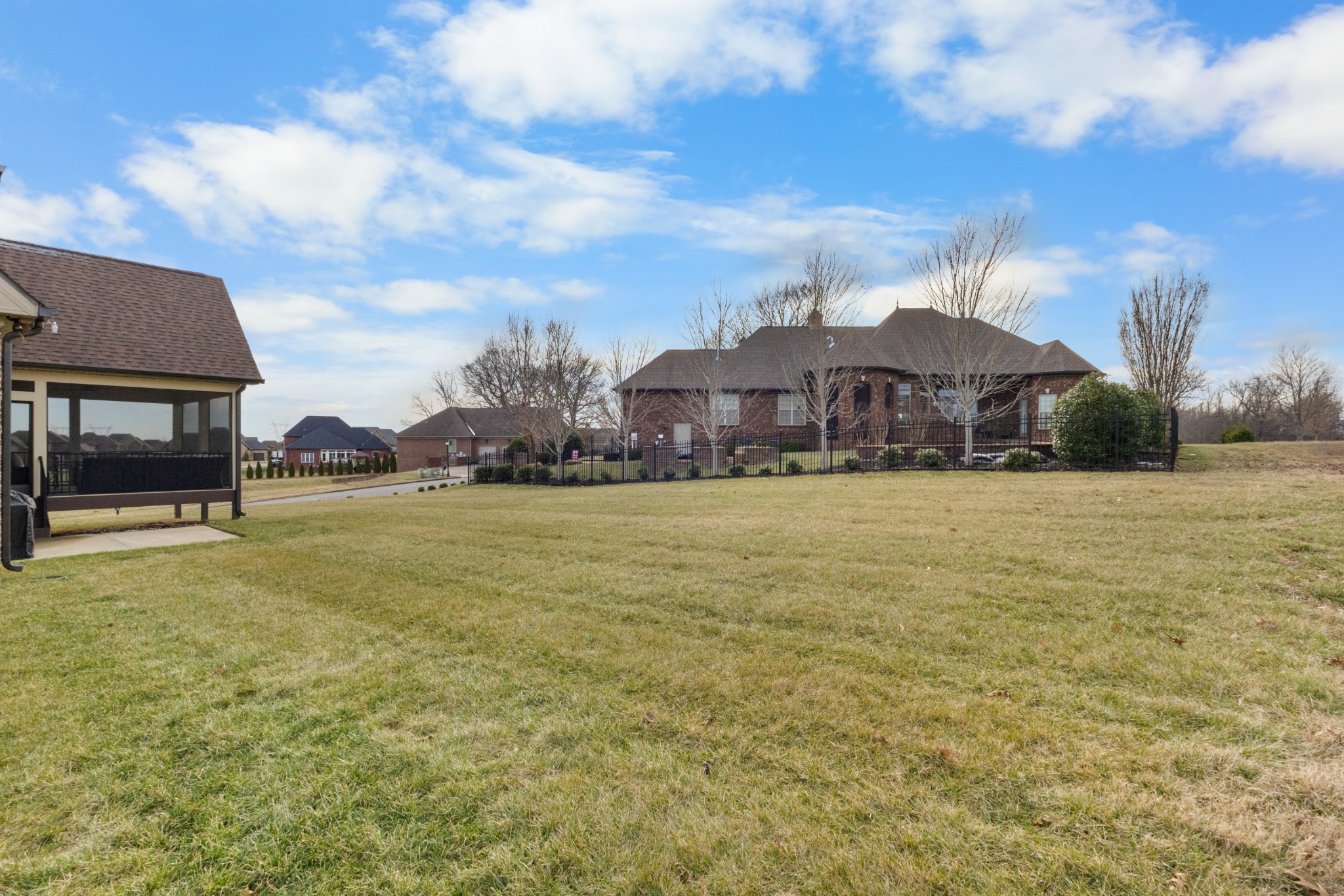 1484 Overlook Pointe Property Photo 57