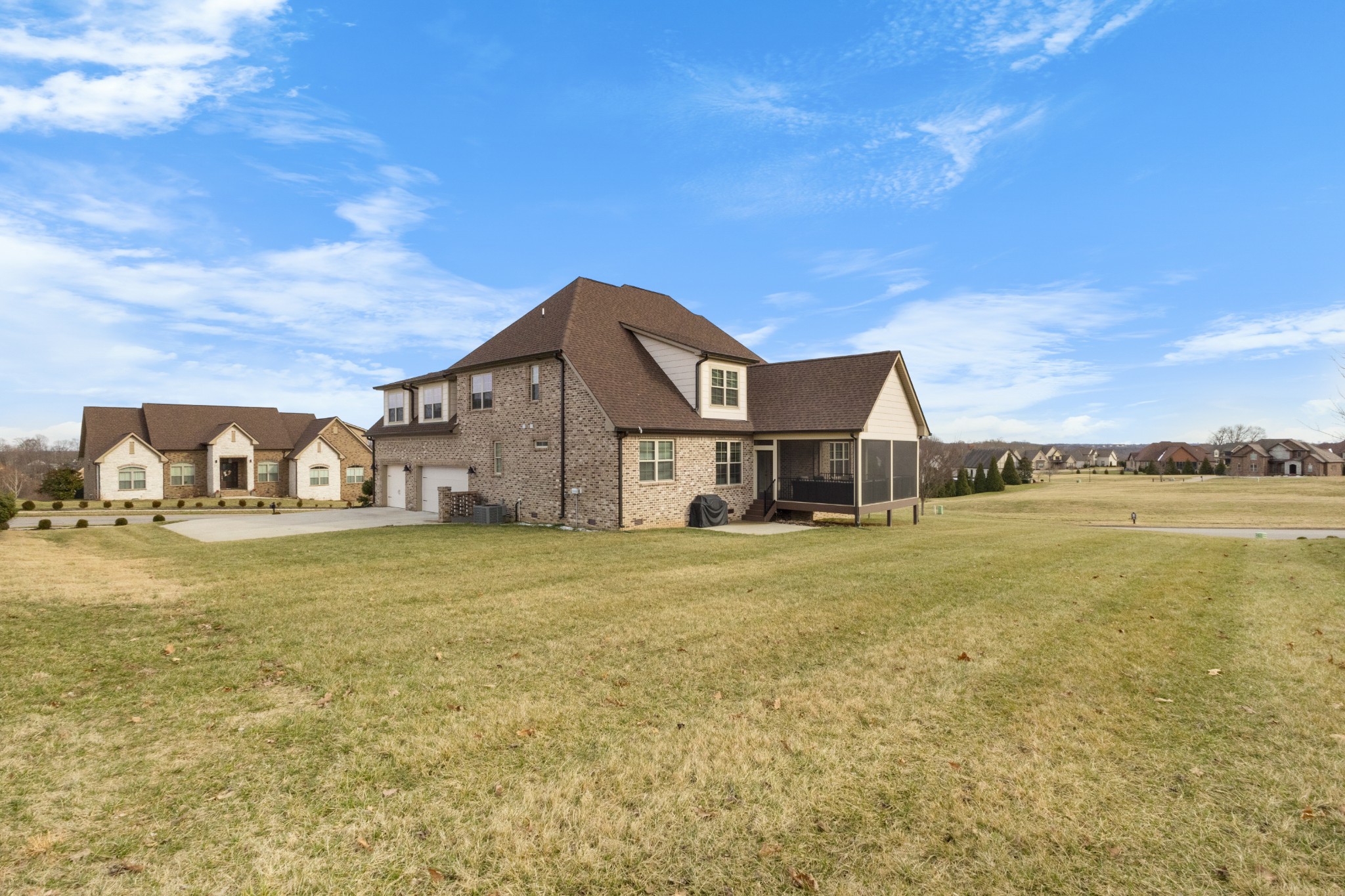 1484 Overlook Pointe Property Photo 58