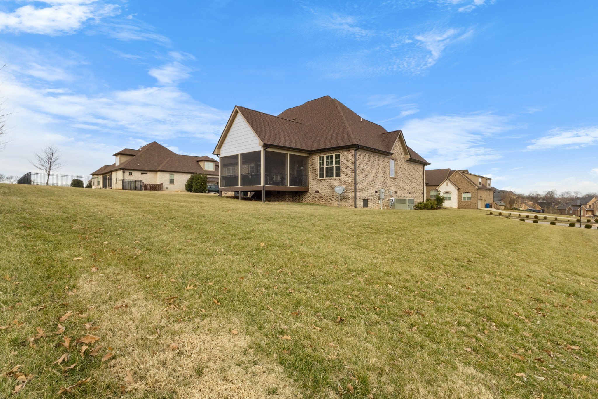 1484 Overlook Pointe Property Photo 61