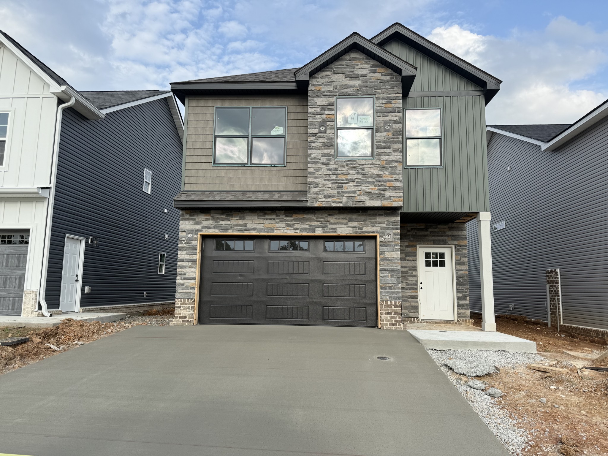 537 Charleston Cove Way Property Photo 1