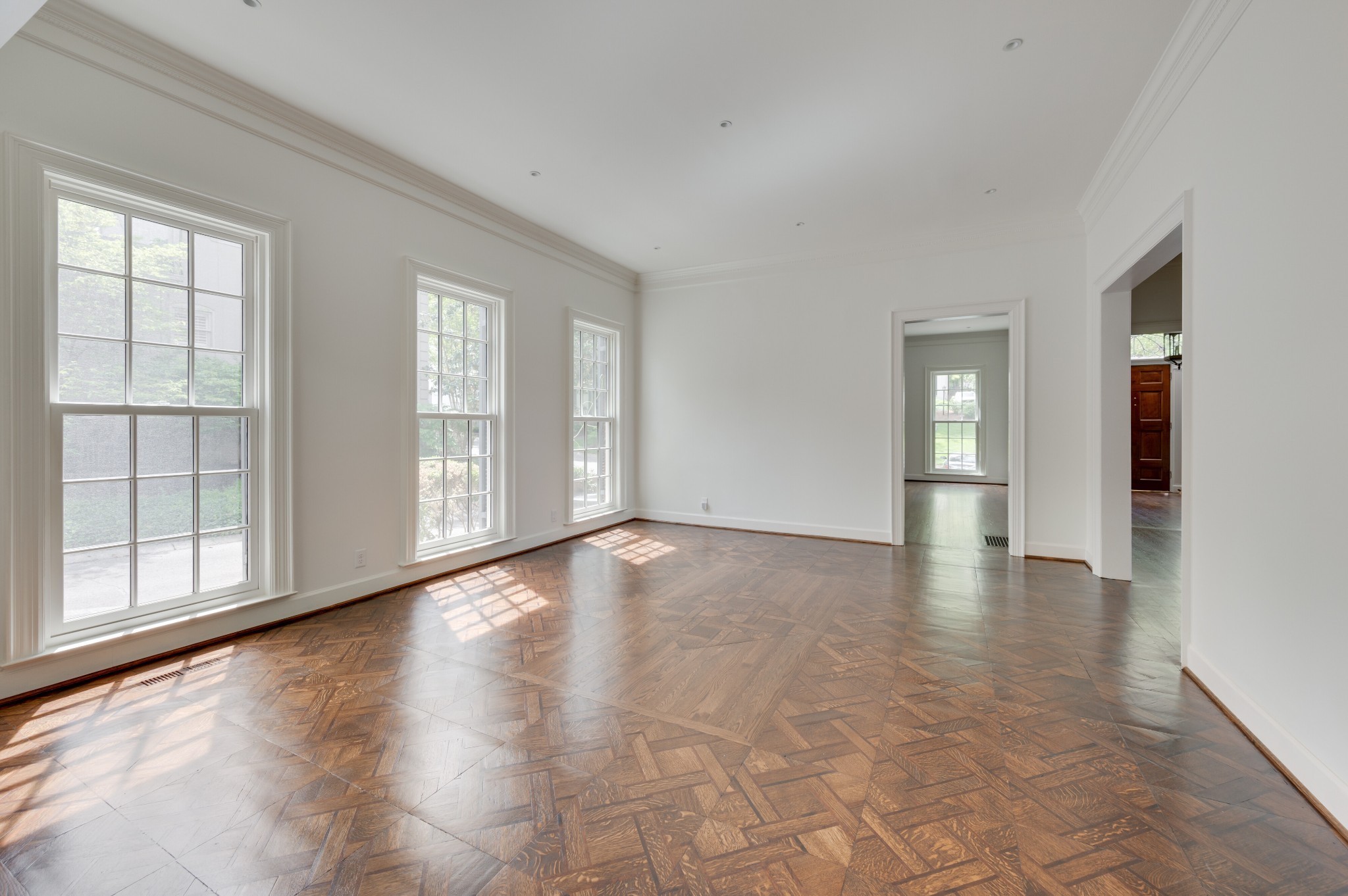 2156 Golf Club Ln Property Photo 17