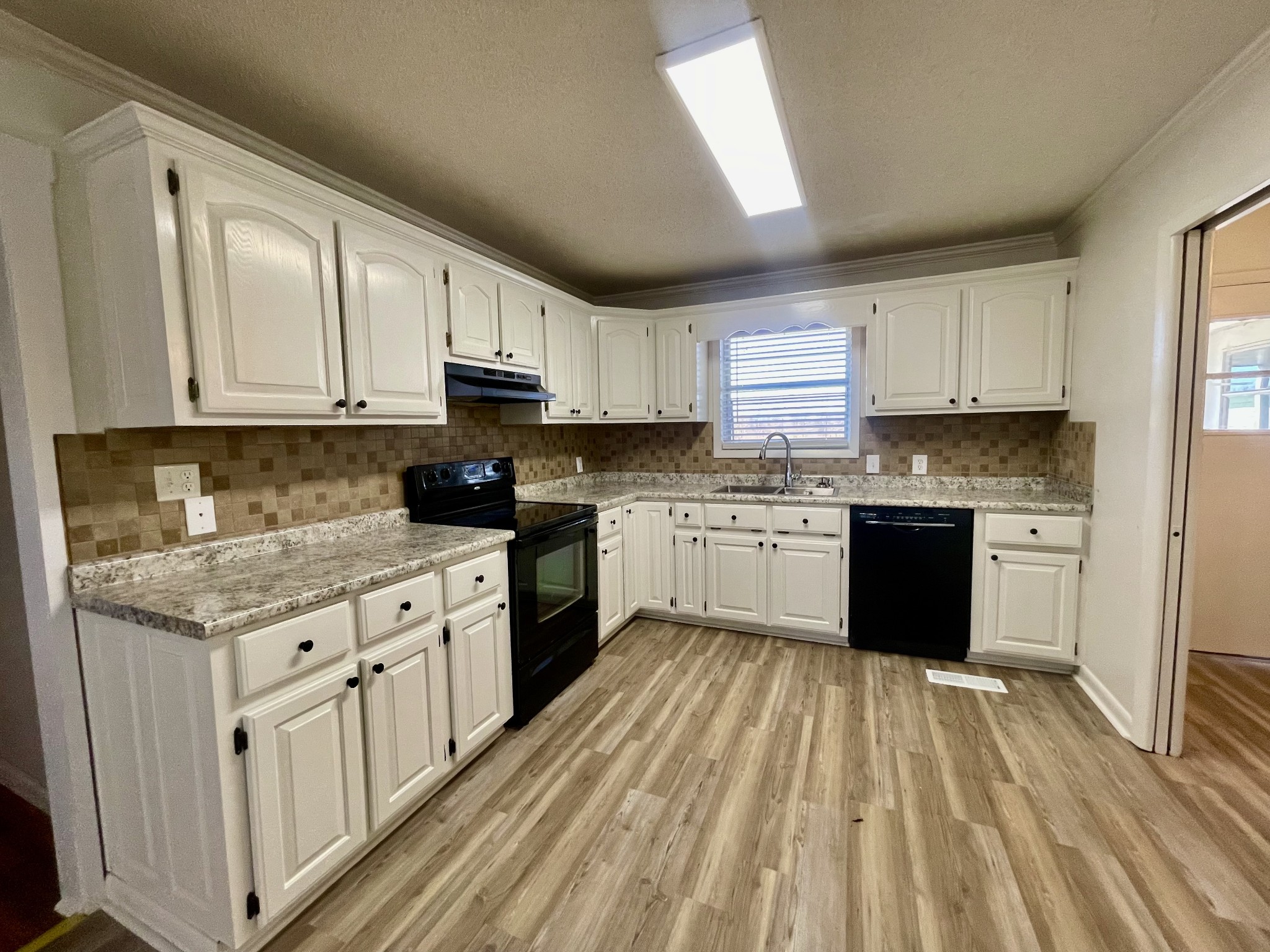 729 Weakley Creek Rd Property Photo 10