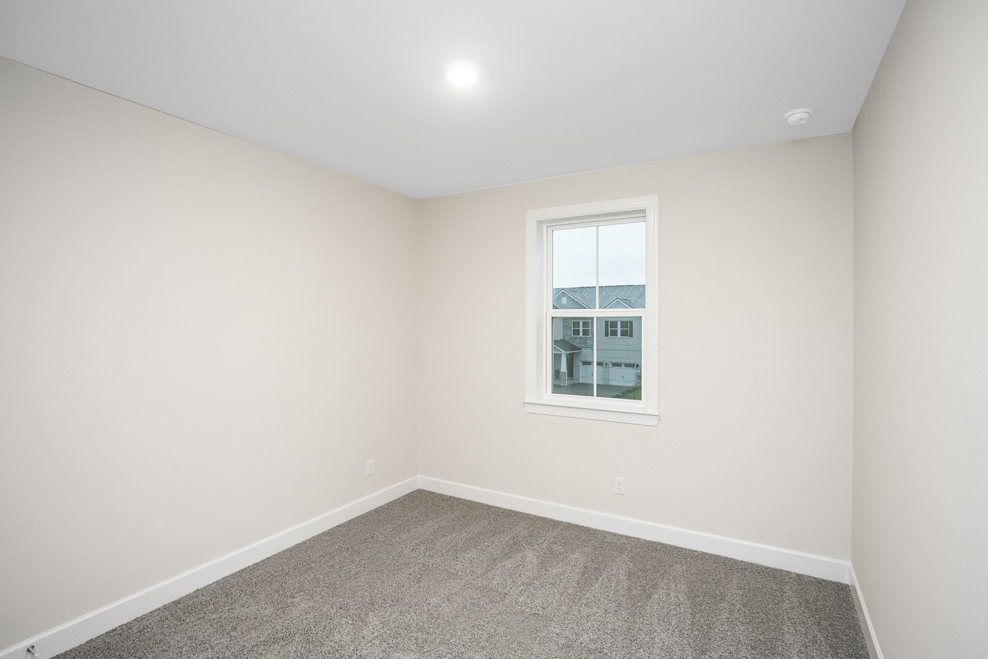 1060 Sycamore Estates Property Photo 13