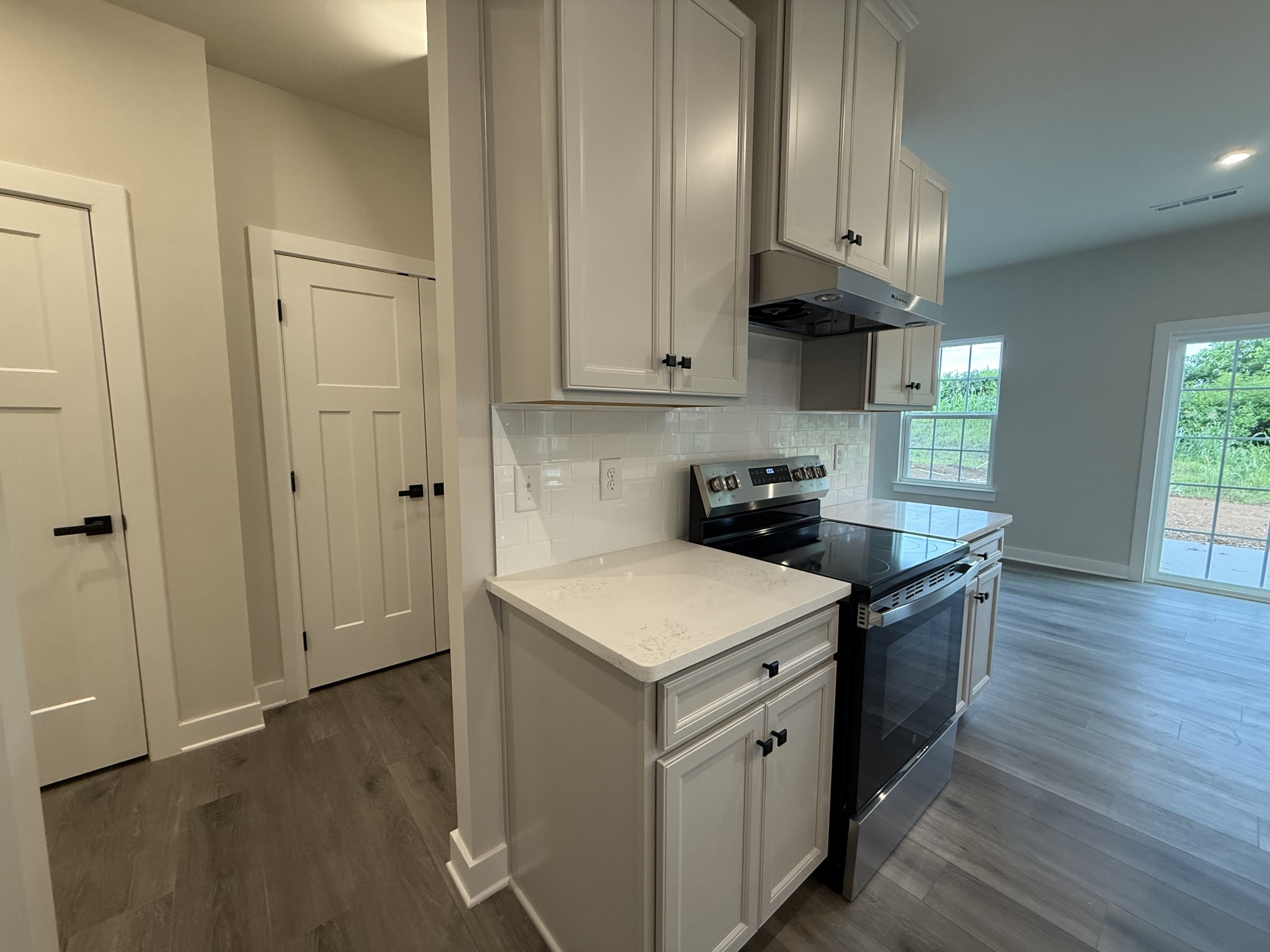 1153 Savannah Ave Property Photo 8