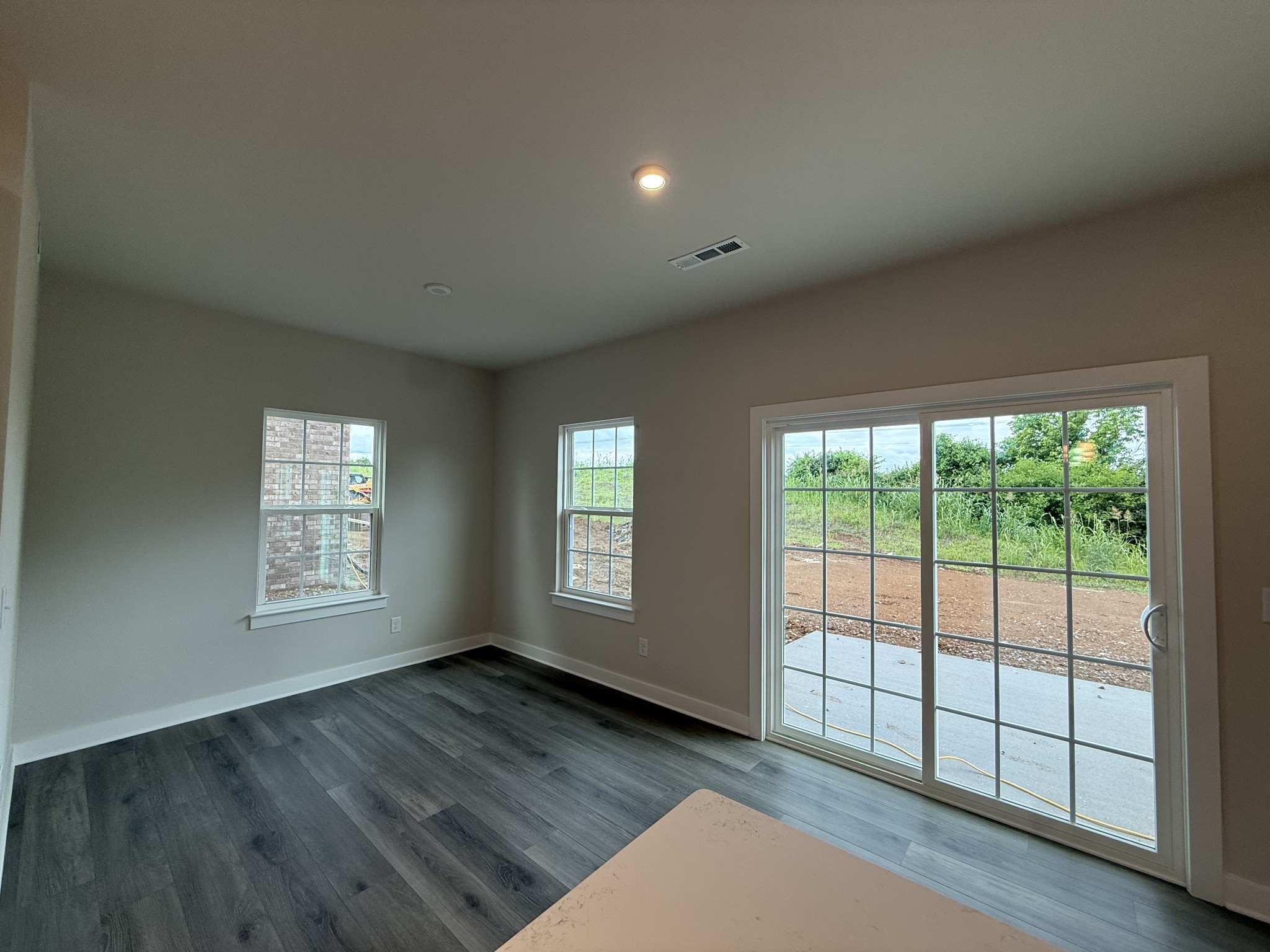 1153 Savannah Ave Property Photo 16