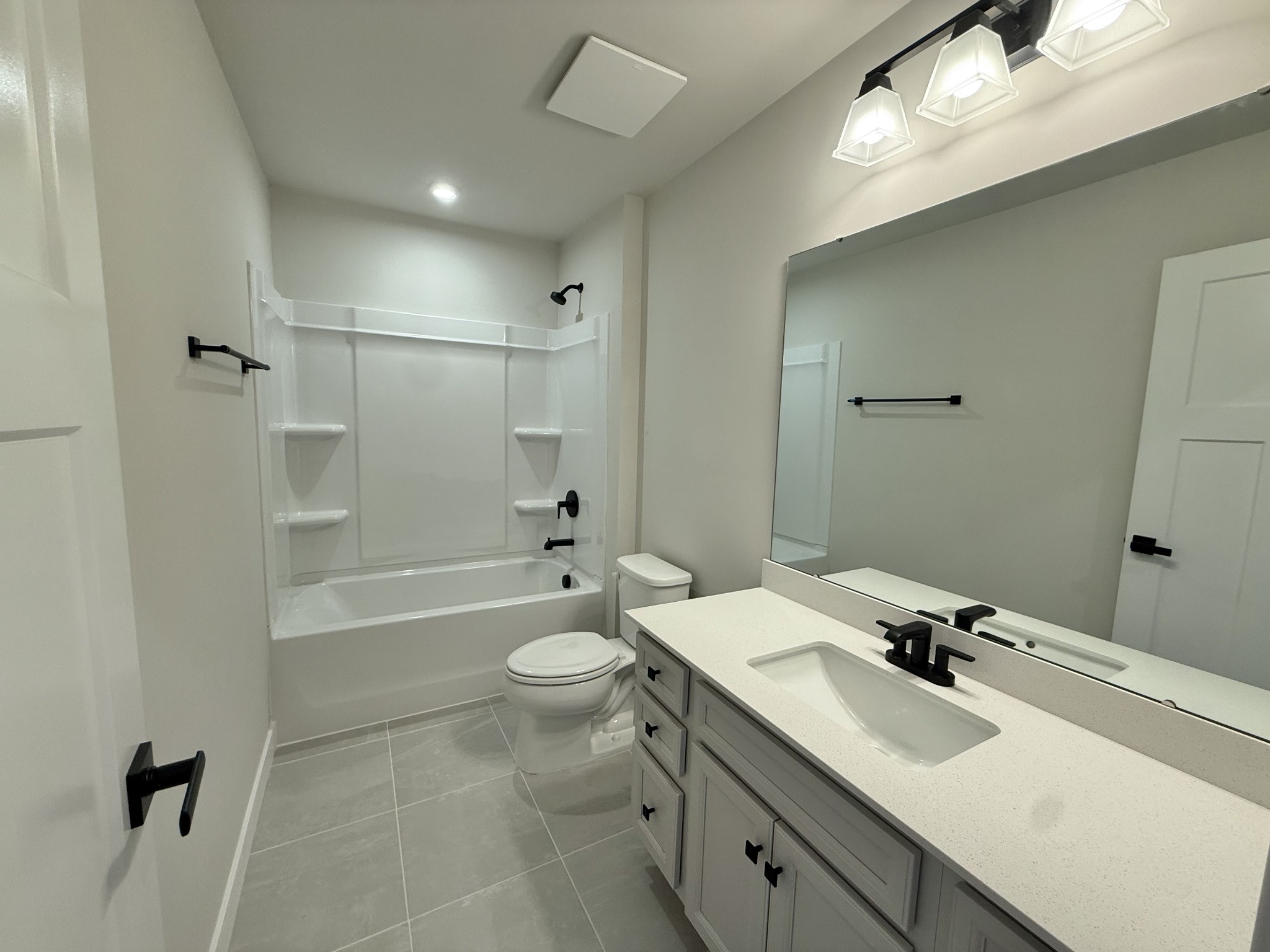 1153 Savannah Ave Property Photo 40