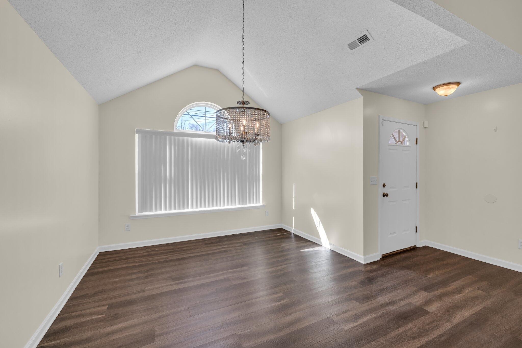 8115 Standifer Gap Road Property Photo 4