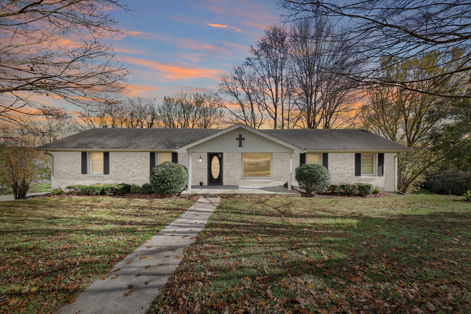 157 Hillcrest Cir Property Photo