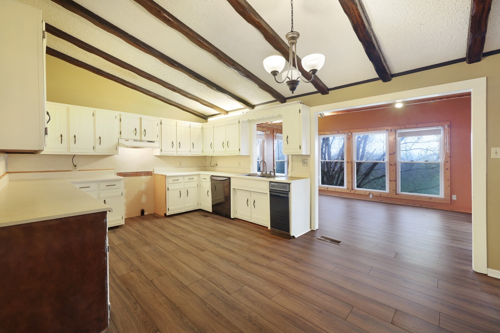 157 Hillcrest Cir Property Photo 16