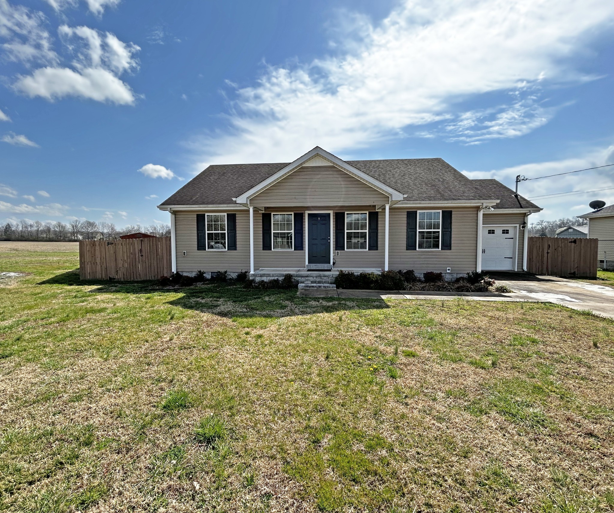 72 Liberty Ct Property Photo