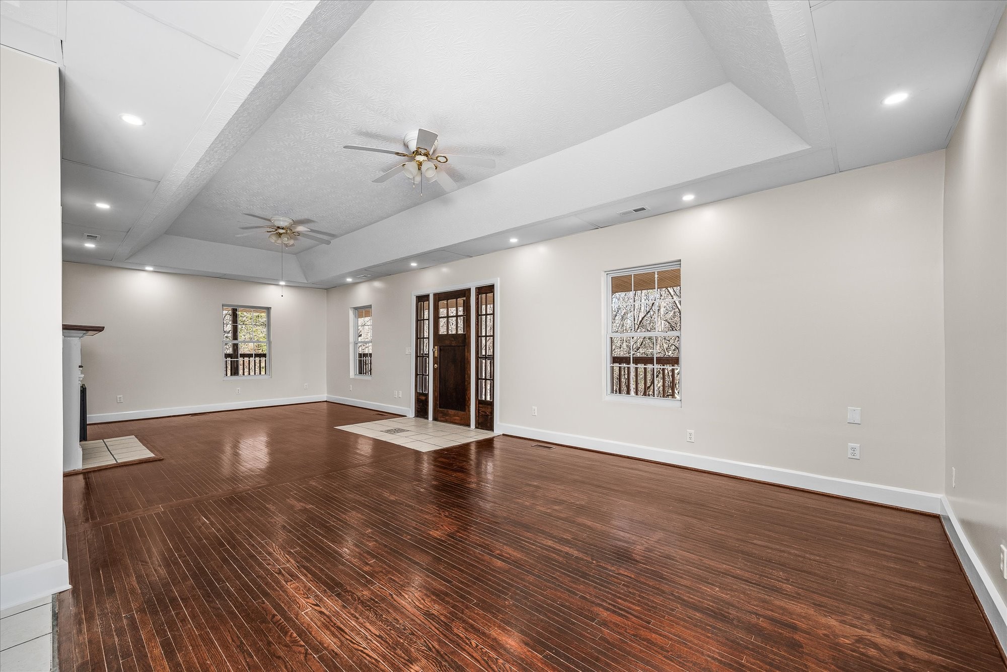 185 Tubular Dr Property Photo 6