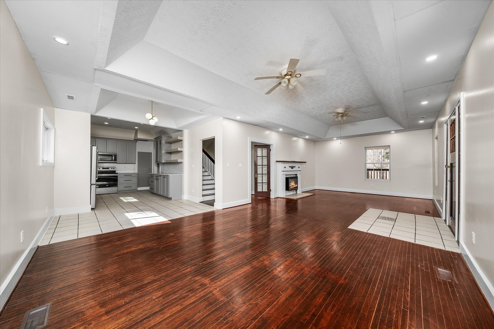 185 Tubular Dr Property Photo 8
