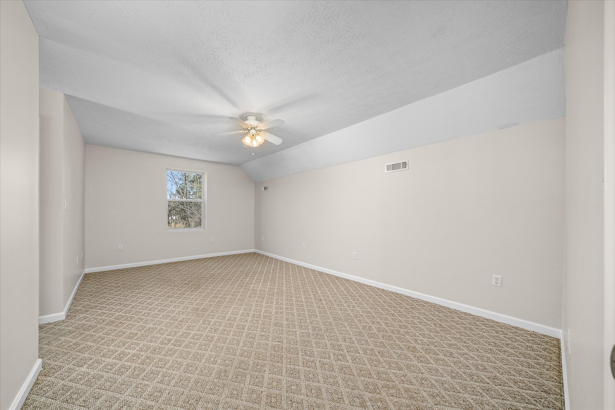 185 Tubular Dr Property Photo 34