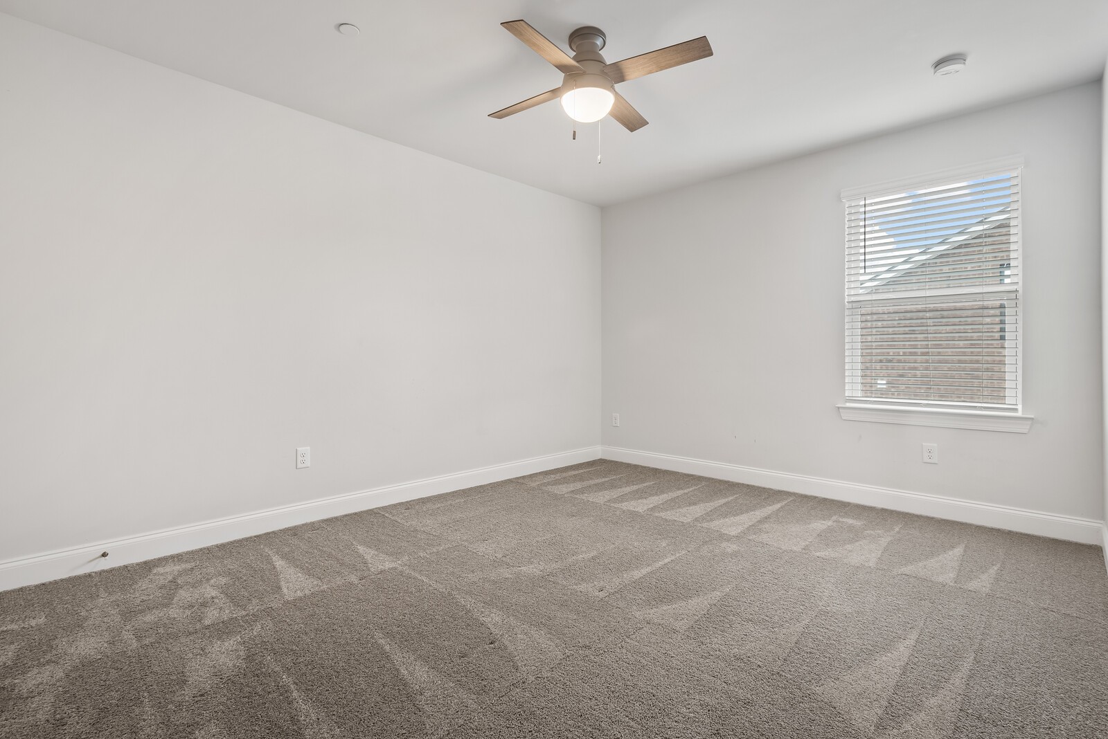 804 Ravensdowne Dr Property Photo 53