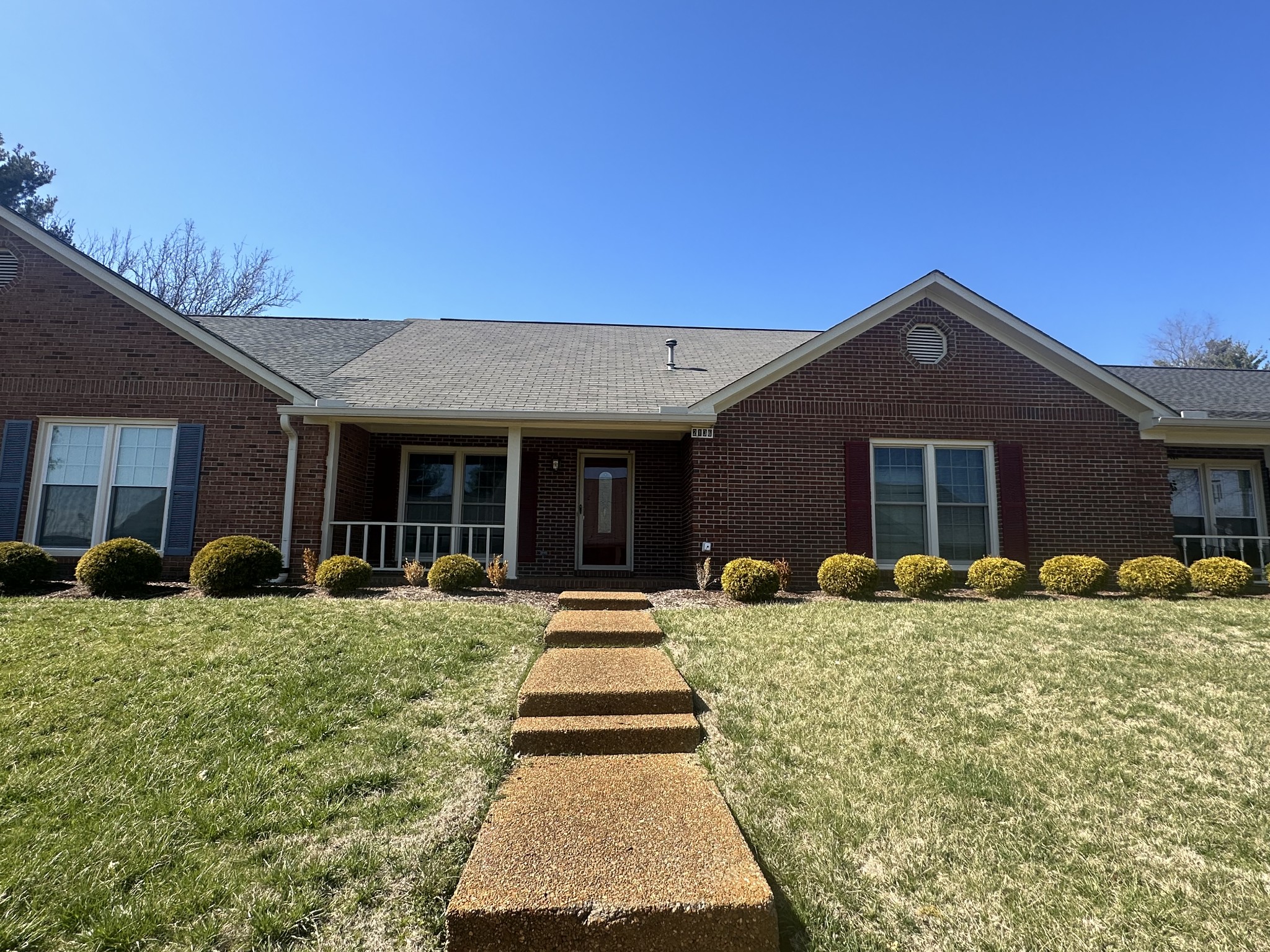 2136 River Chase Dr Property Photo