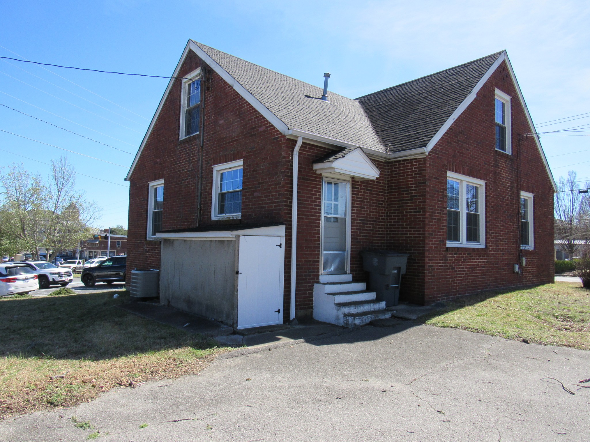 202 W Morford St Property Photo 6