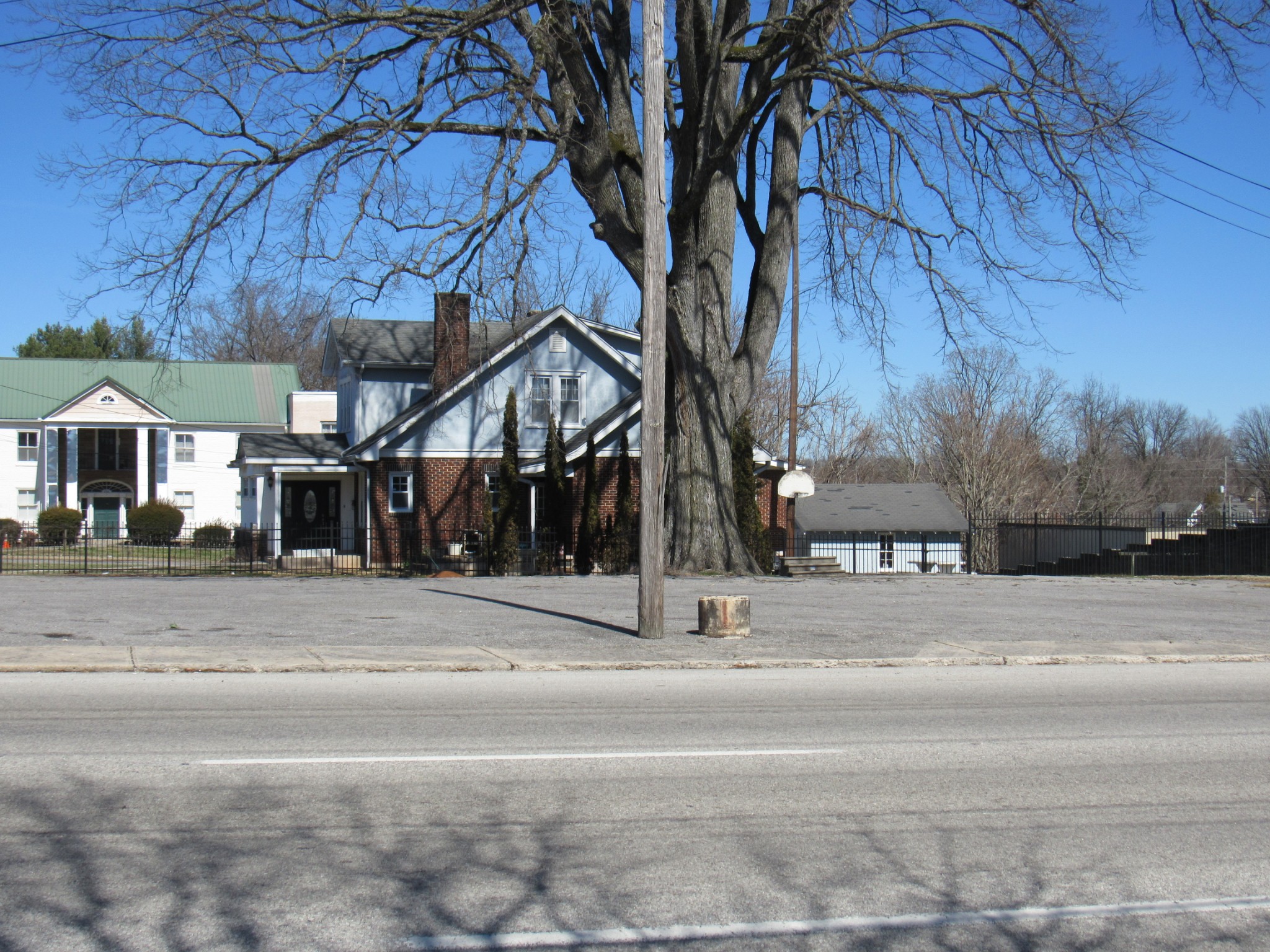 202 W Morford St Property Photo 9