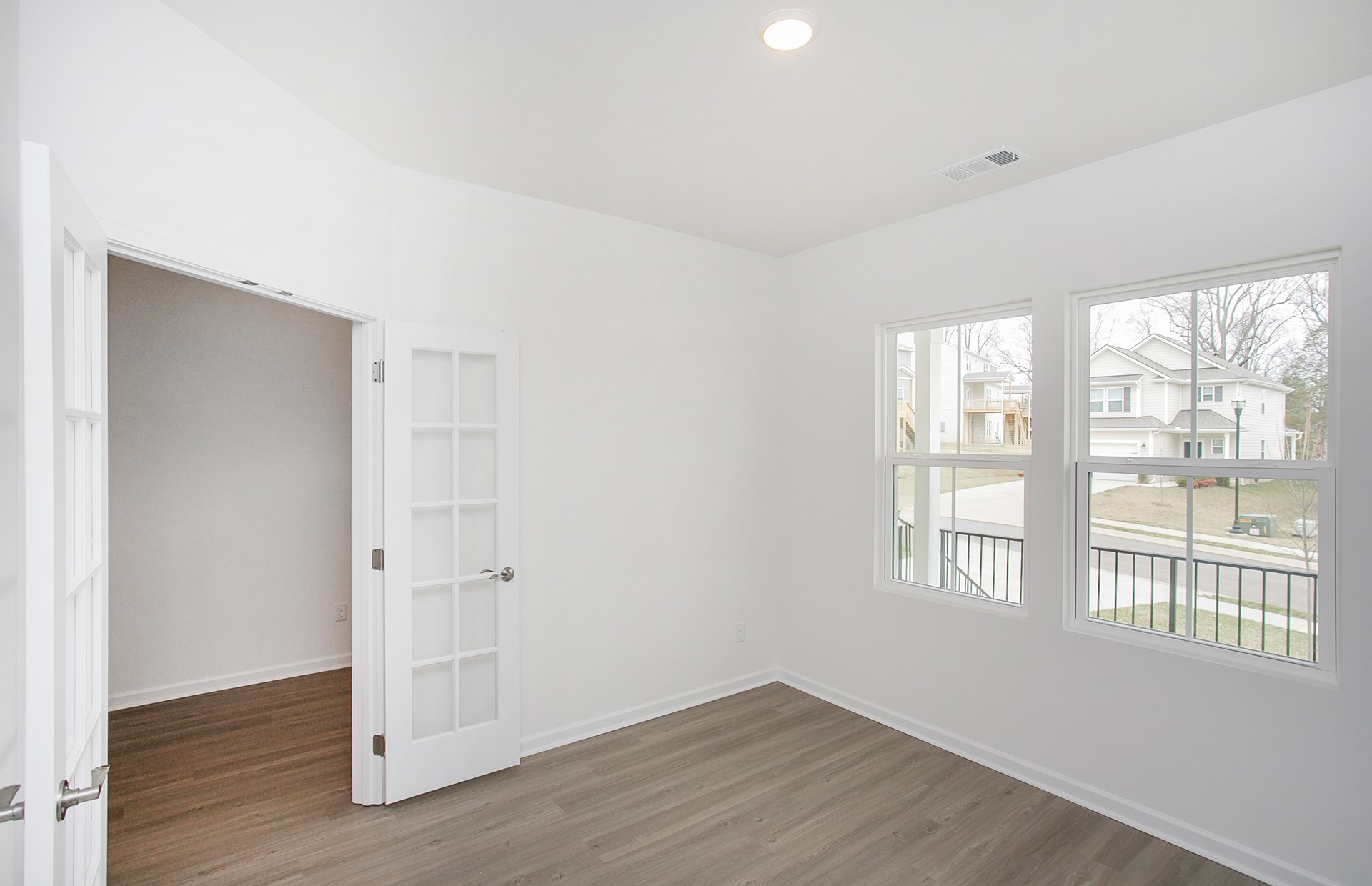 257 Brook Ave Property Photo 13