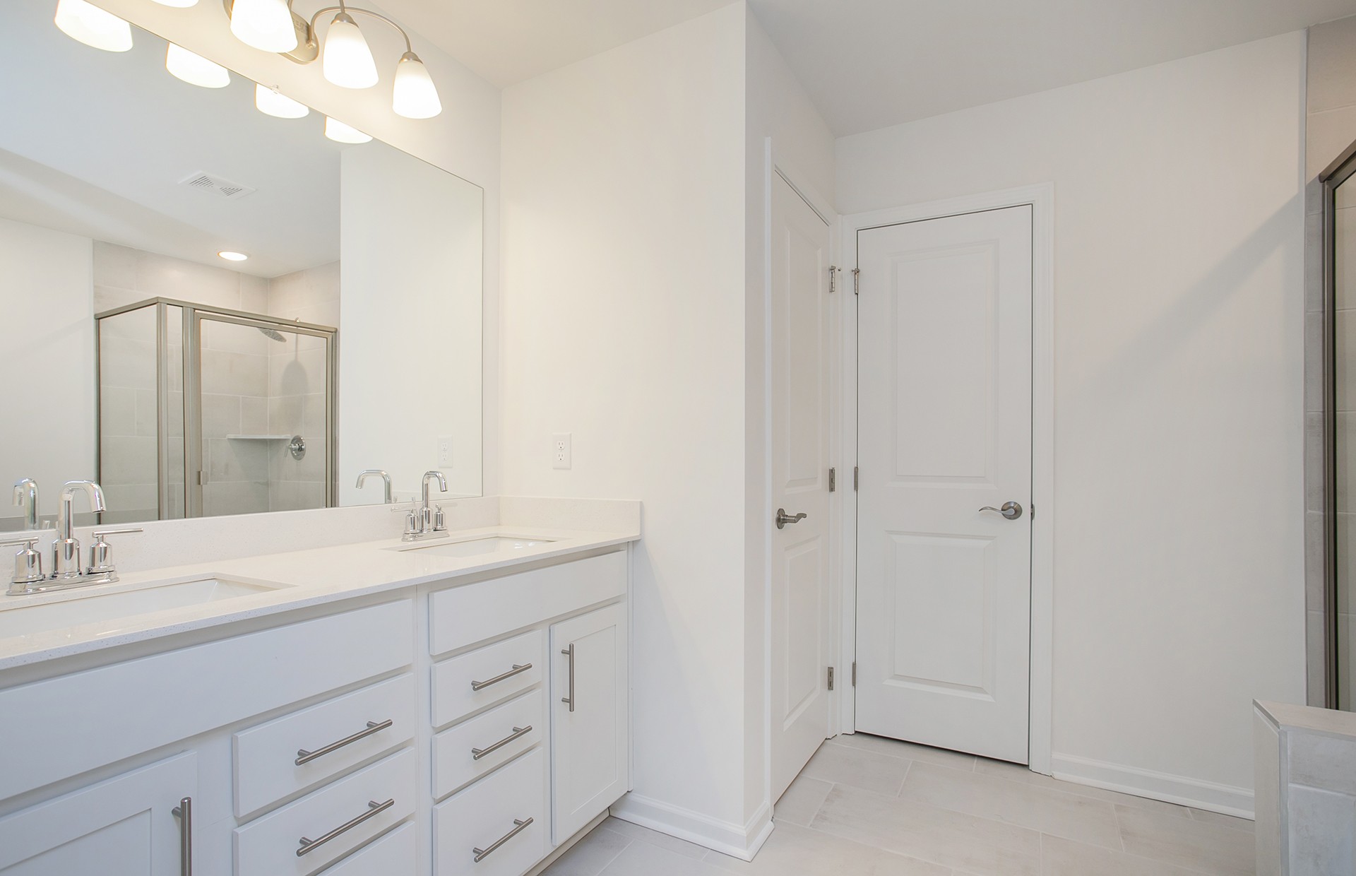 257 Brook Ave Property Photo 15