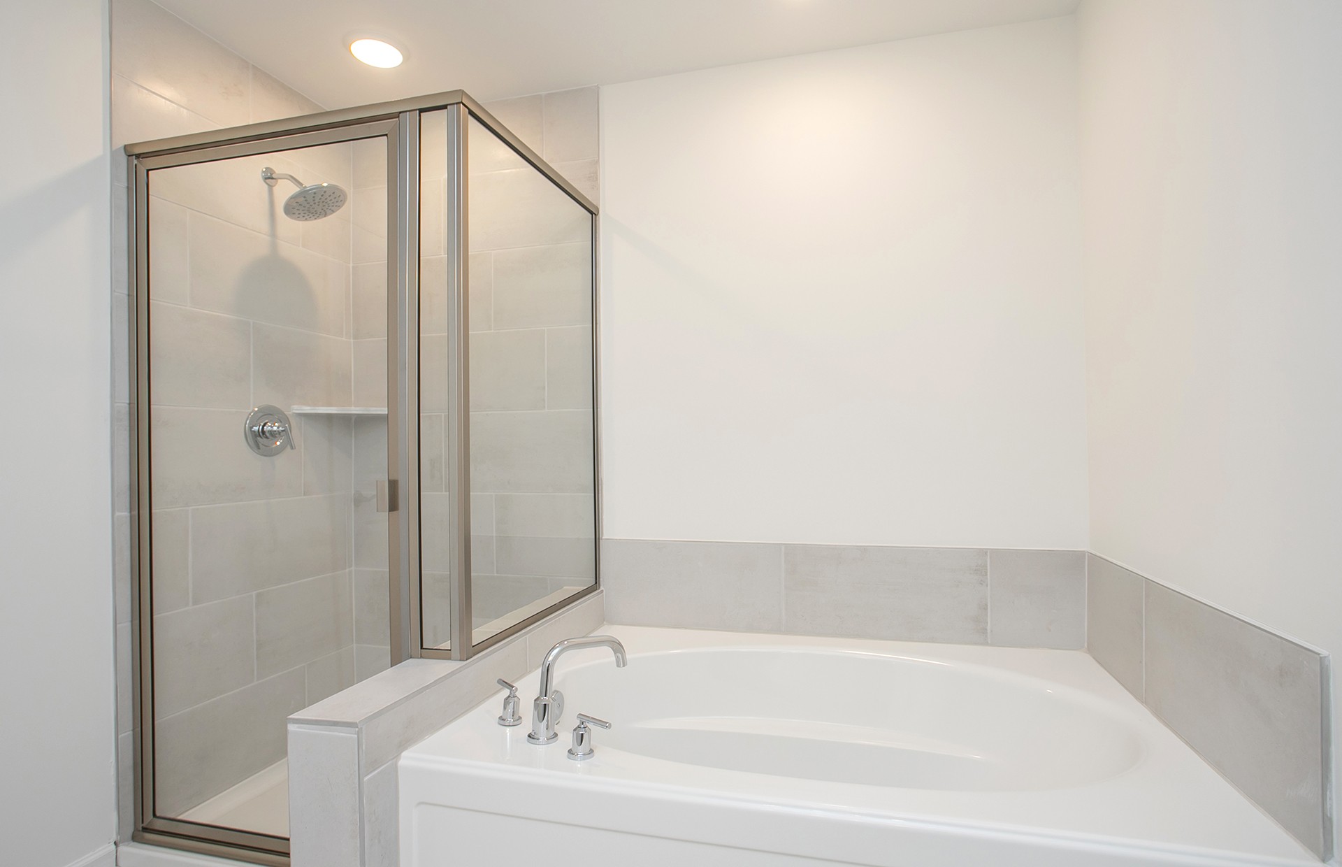 257 Brook Ave Property Photo 16