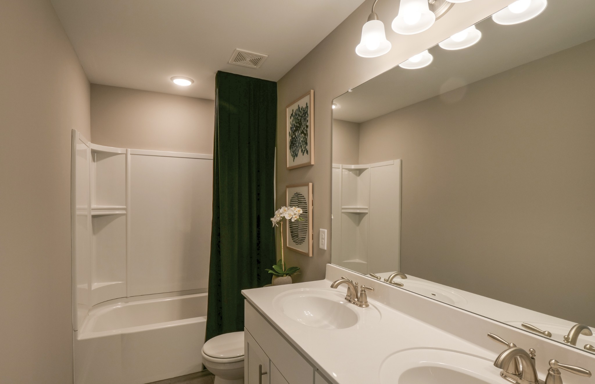 257 Brook Ave Property Photo 42