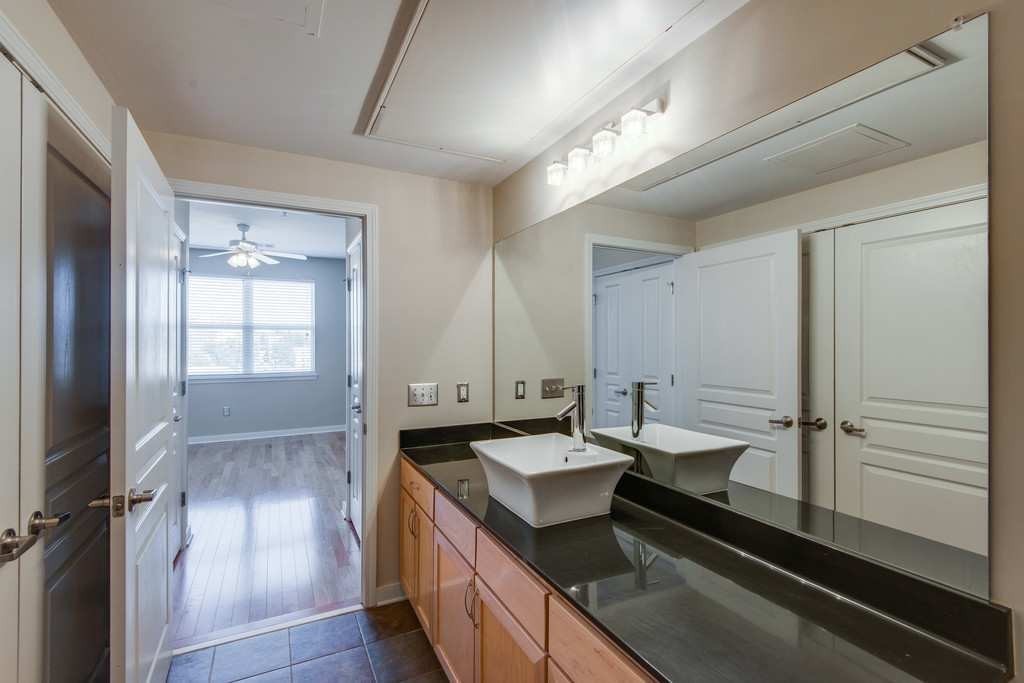 3000 Vanderbilt Pl Property Photo 24