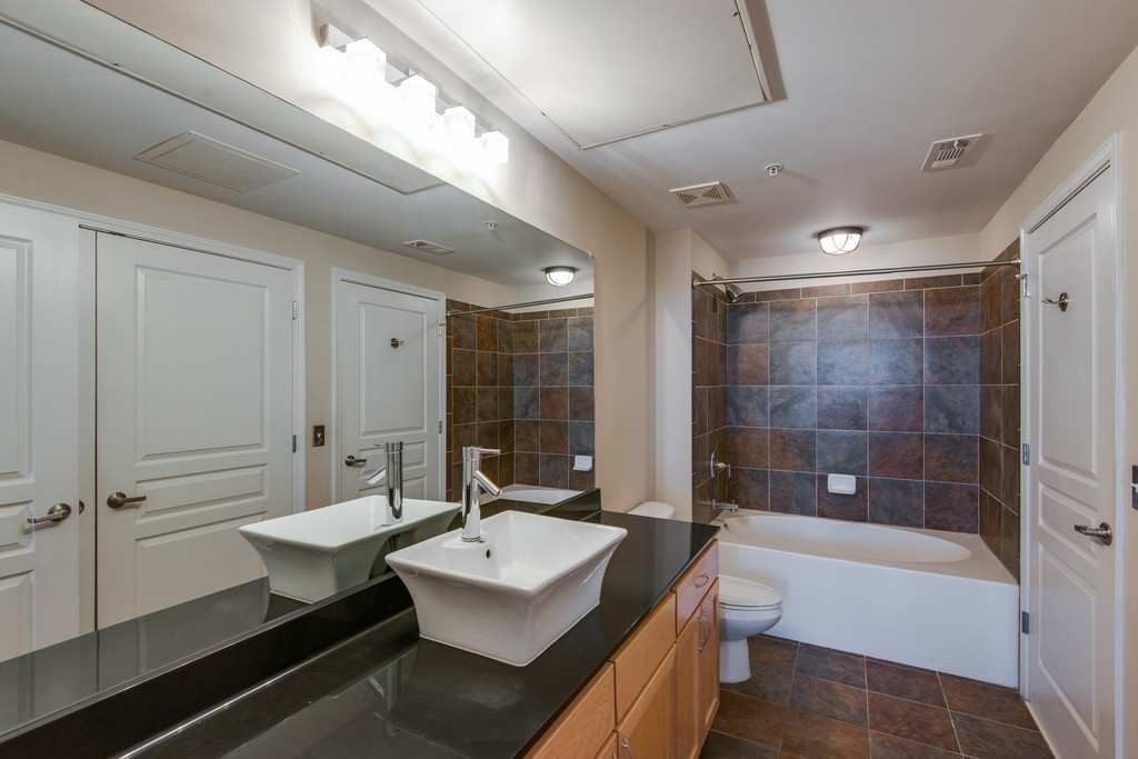 3000 Vanderbilt Pl Property Photo 25