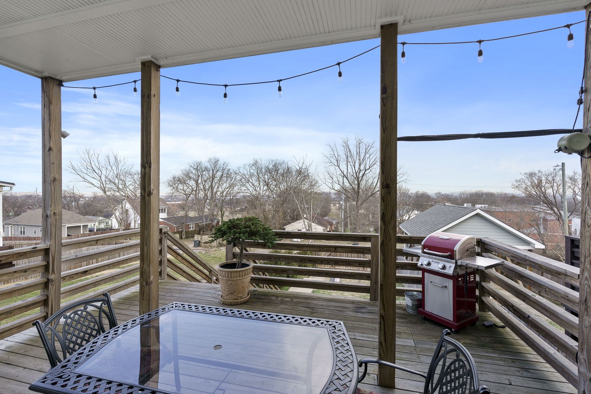 2306 Batavia St Property Photo 6