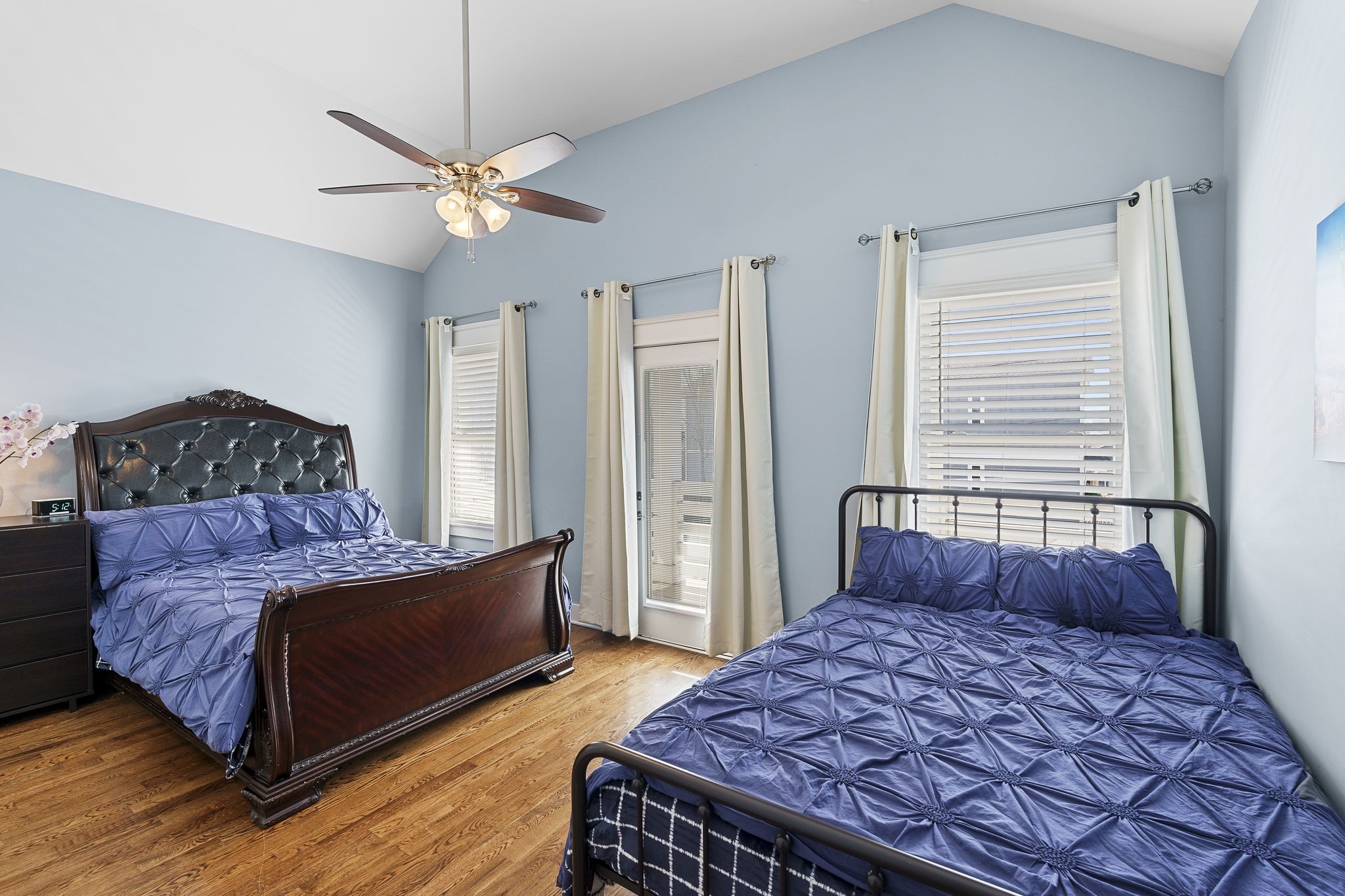 2306 Batavia St Property Photo 16