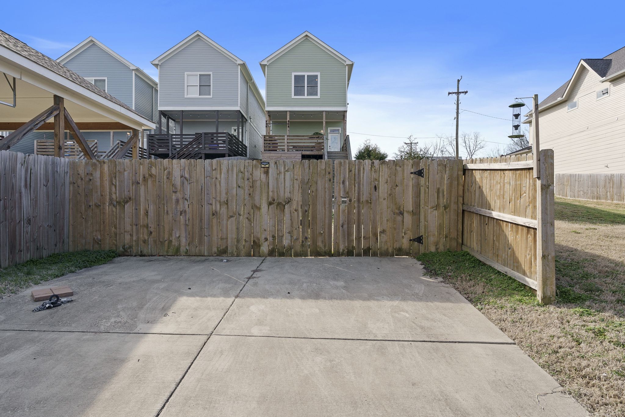 2306 Batavia St Property Photo 28