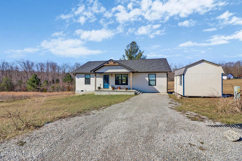 346 Butterfly Ln Property Photo 1