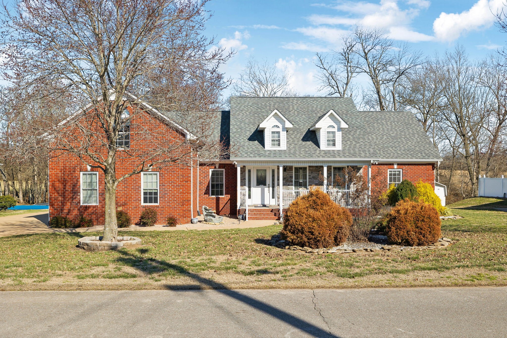 426 Brookside Dr Property Photo