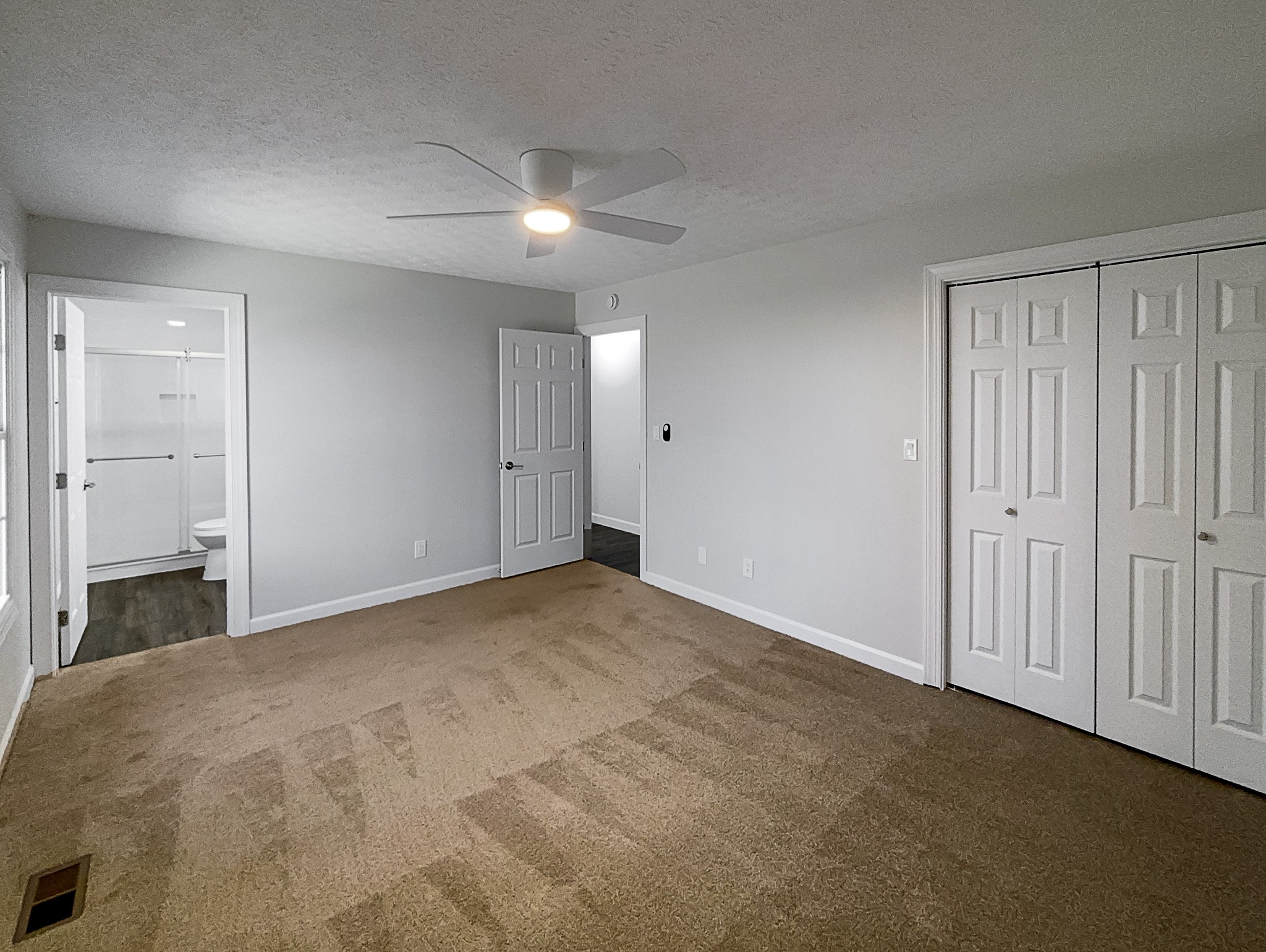 311 Marys Oak Dr Property Photo 5