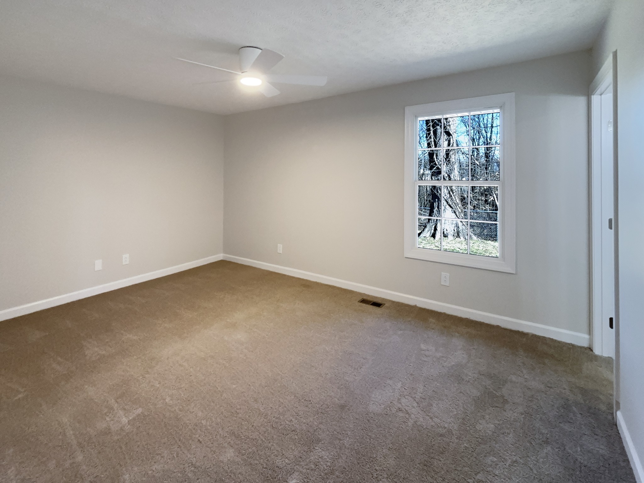 311 Marys Oak Dr Property Photo 16