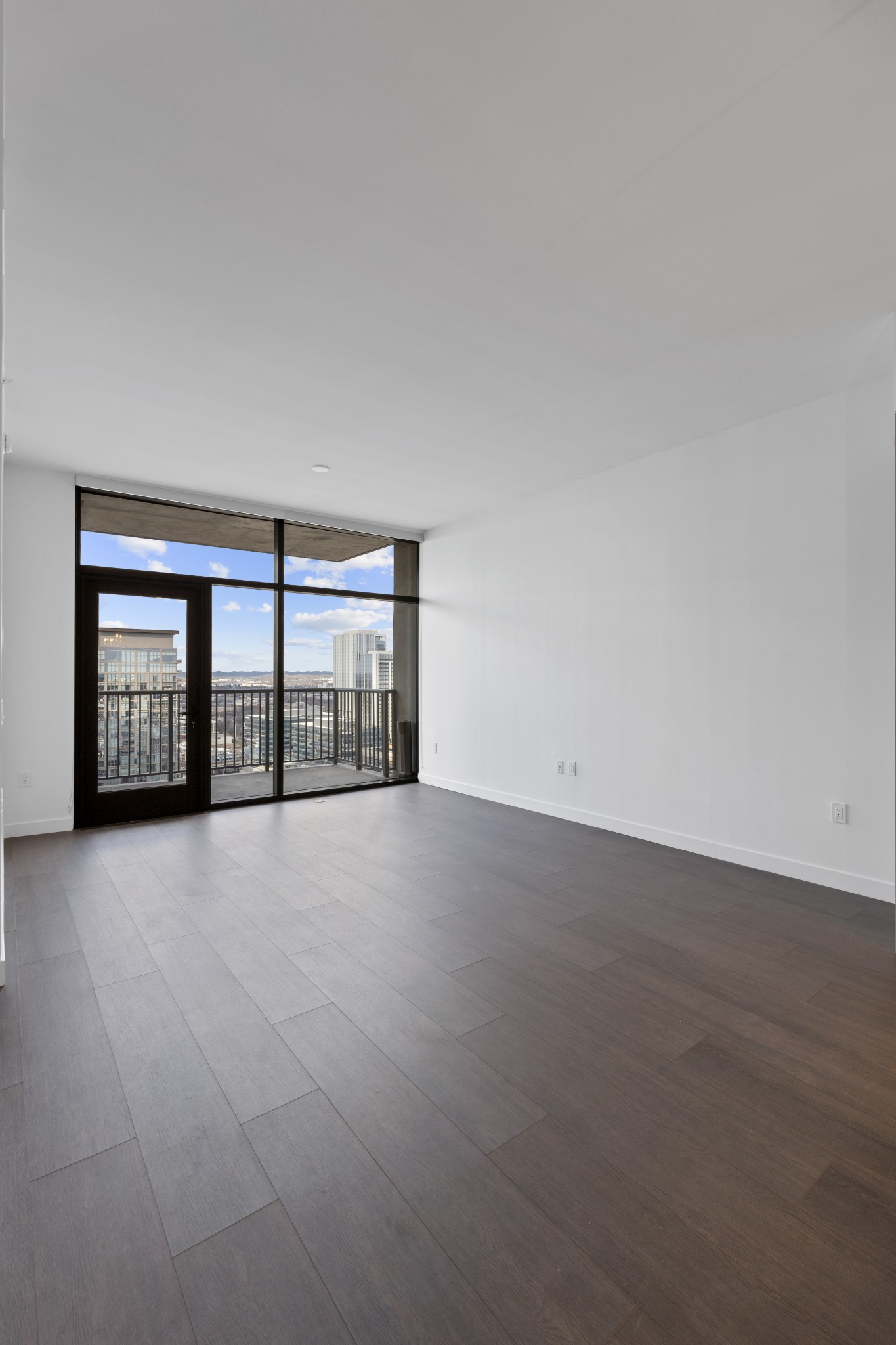 1212 Demonbreun St Property Photo 6