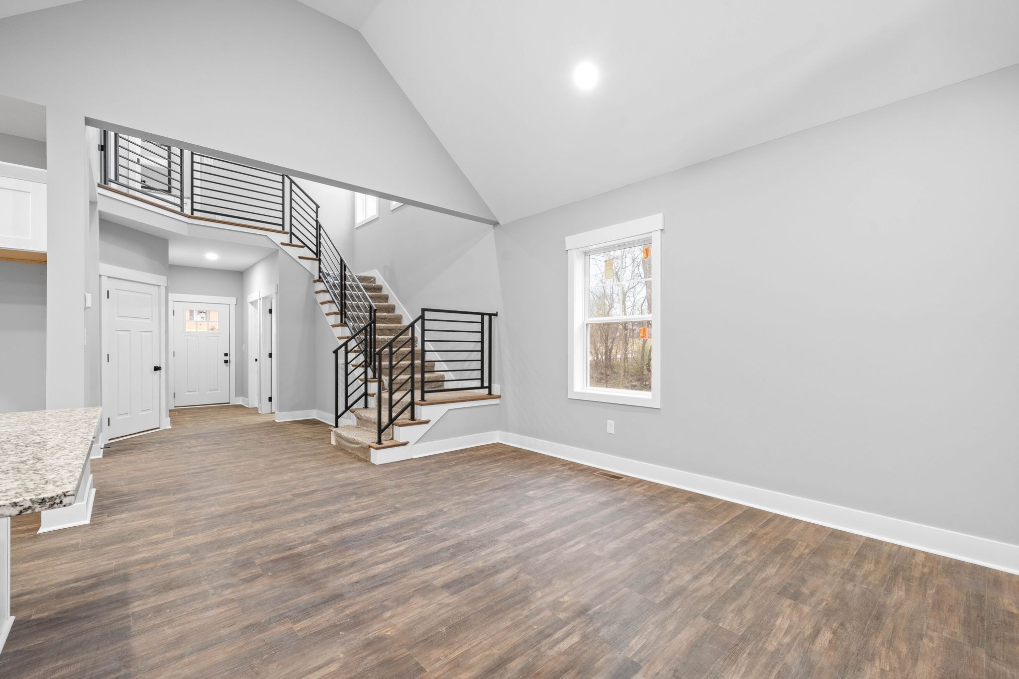 2838 Thrush Dr Property Photo 6