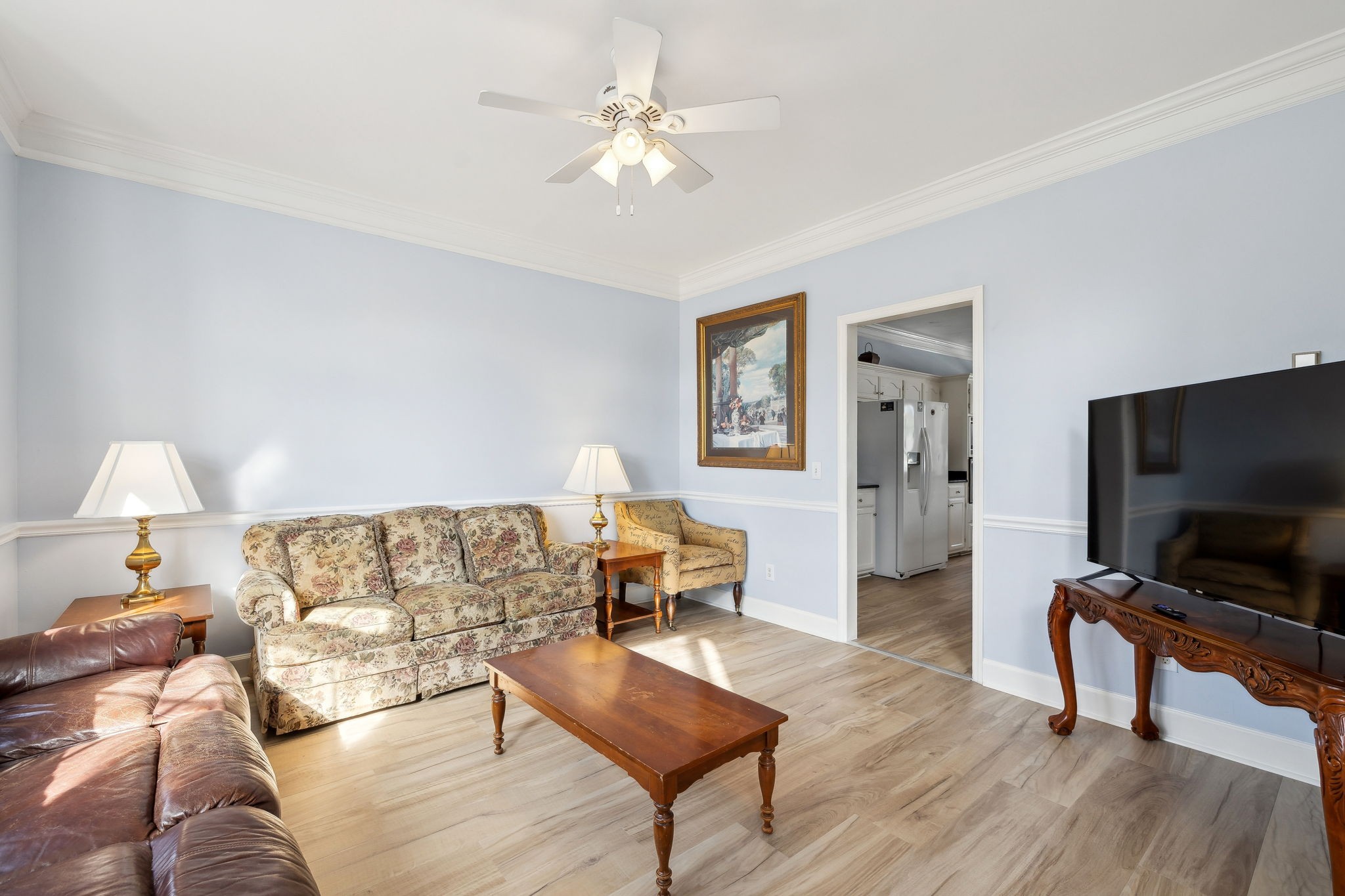 2326 Amber Glen Dr Property Photo 4