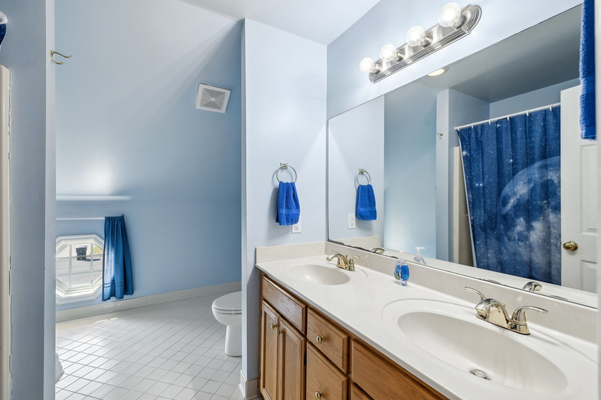 2326 Amber Glen Dr Property Photo 29