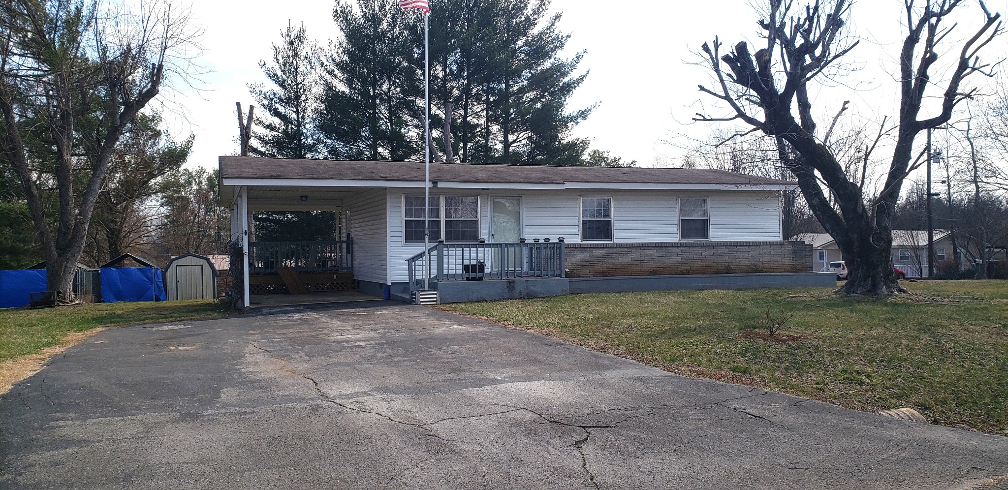 100 Mt View Dr Property Photo 1