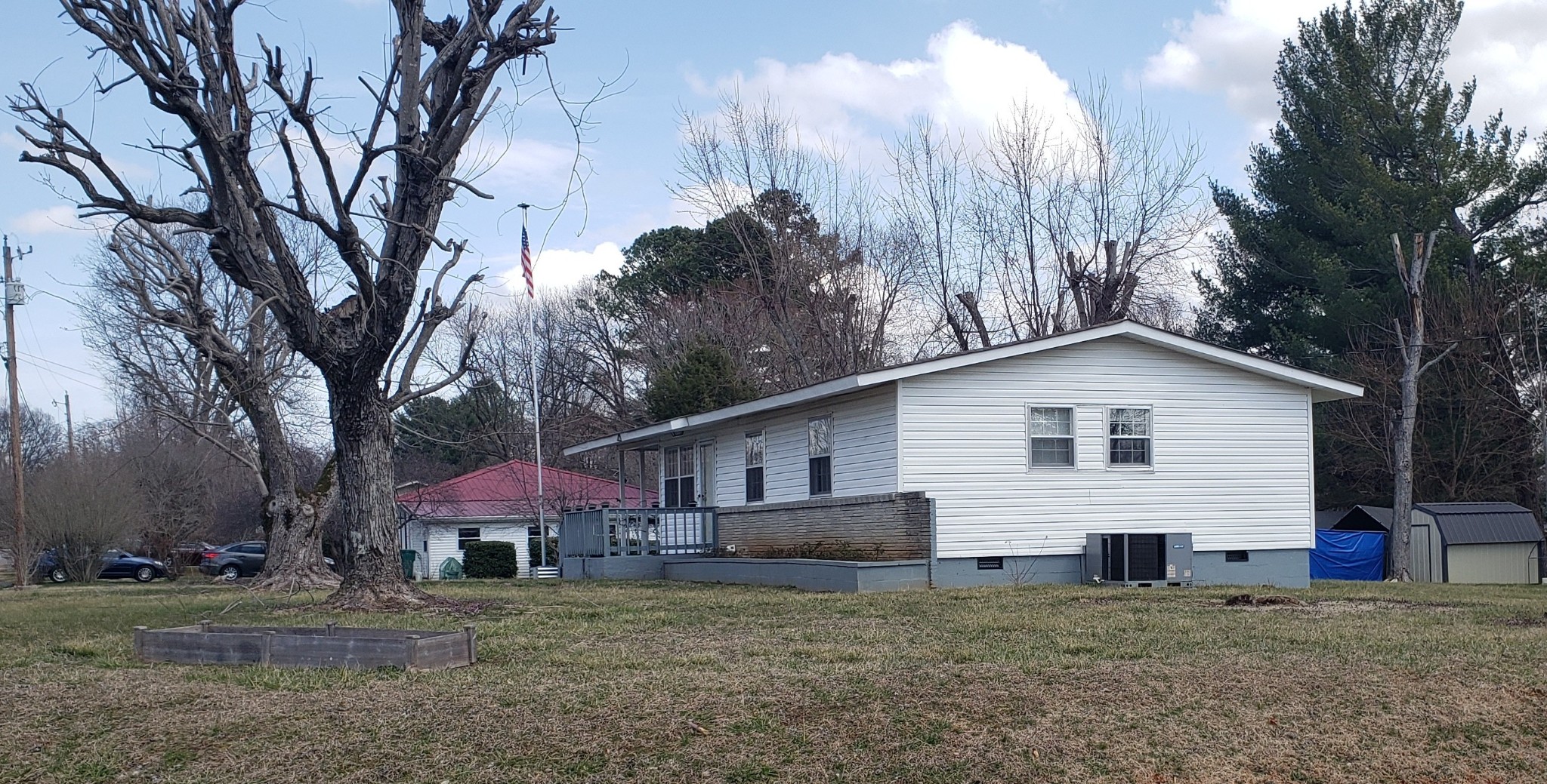 100 Mt View Dr Property Photo 2