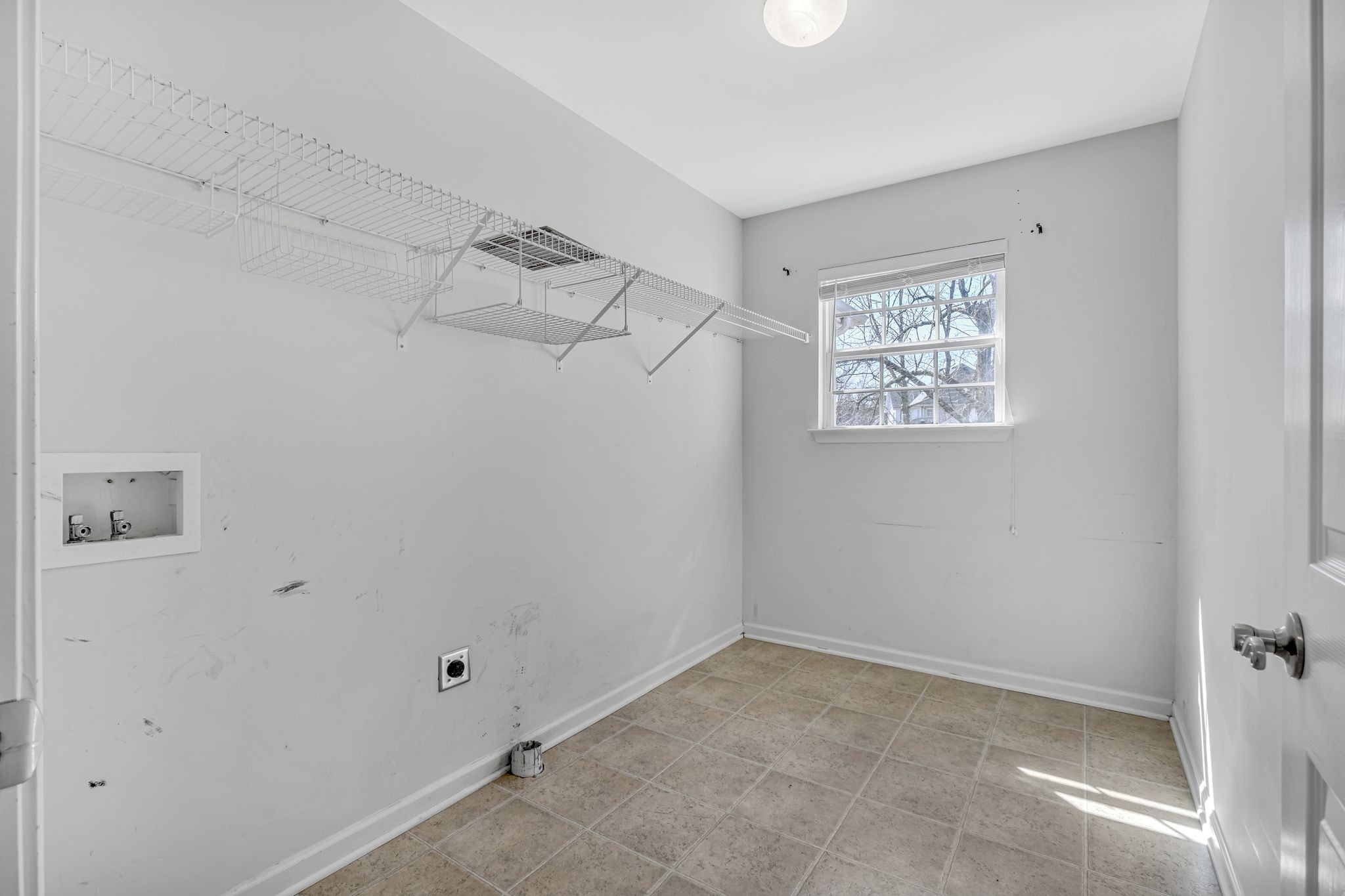 3905 Signature Ct Property Photo 37